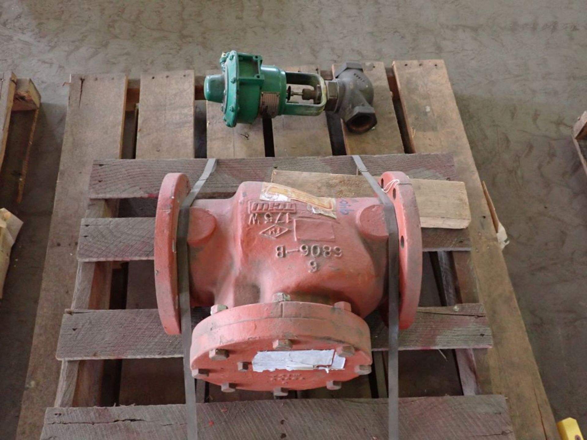 Lot of (1) Actuator and (1) Valve | (1) Fisher Actuator, Type: 5/3; Size: 20"; (1) TCIW Valve,