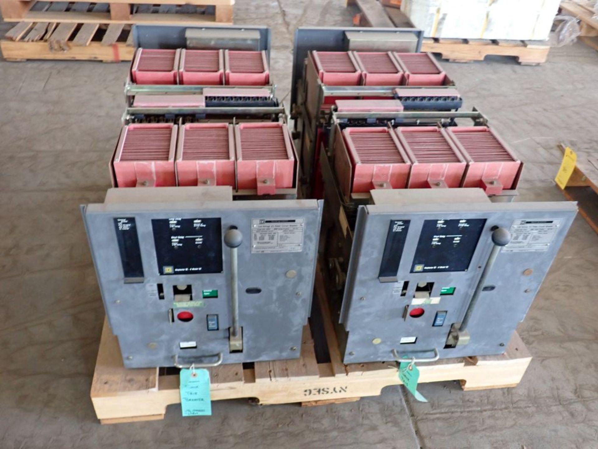 Lot of (4) Square D Low Voltage Circuit Breakers | Type: DS-416S; 1600A; 635V; 3P - Image 3 of 18