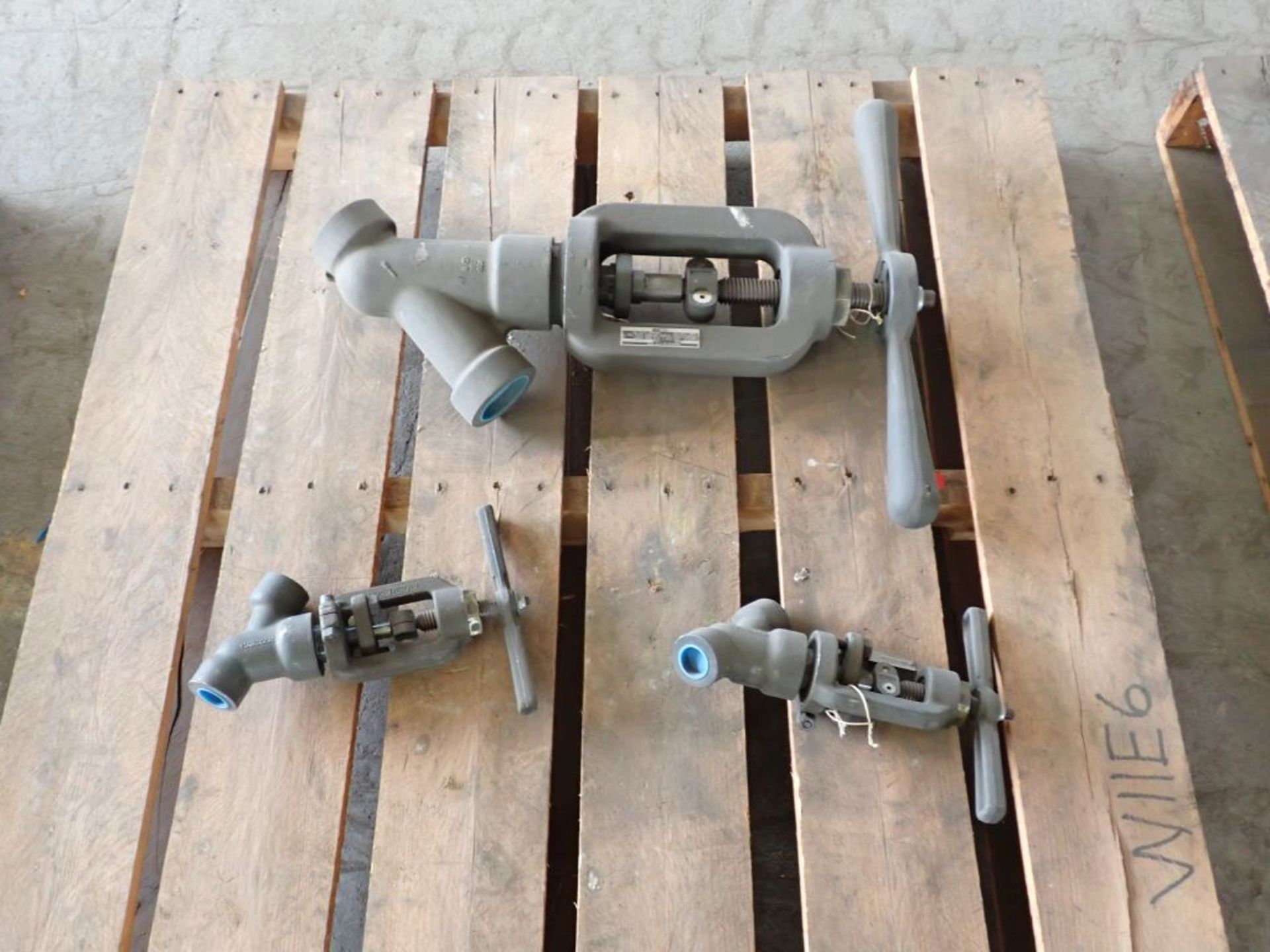 Lot of (3) Dresser Hancock Industrial Valves | (2) Type: 4000, Fig No. 4002 W1; (1) Type: 4000,