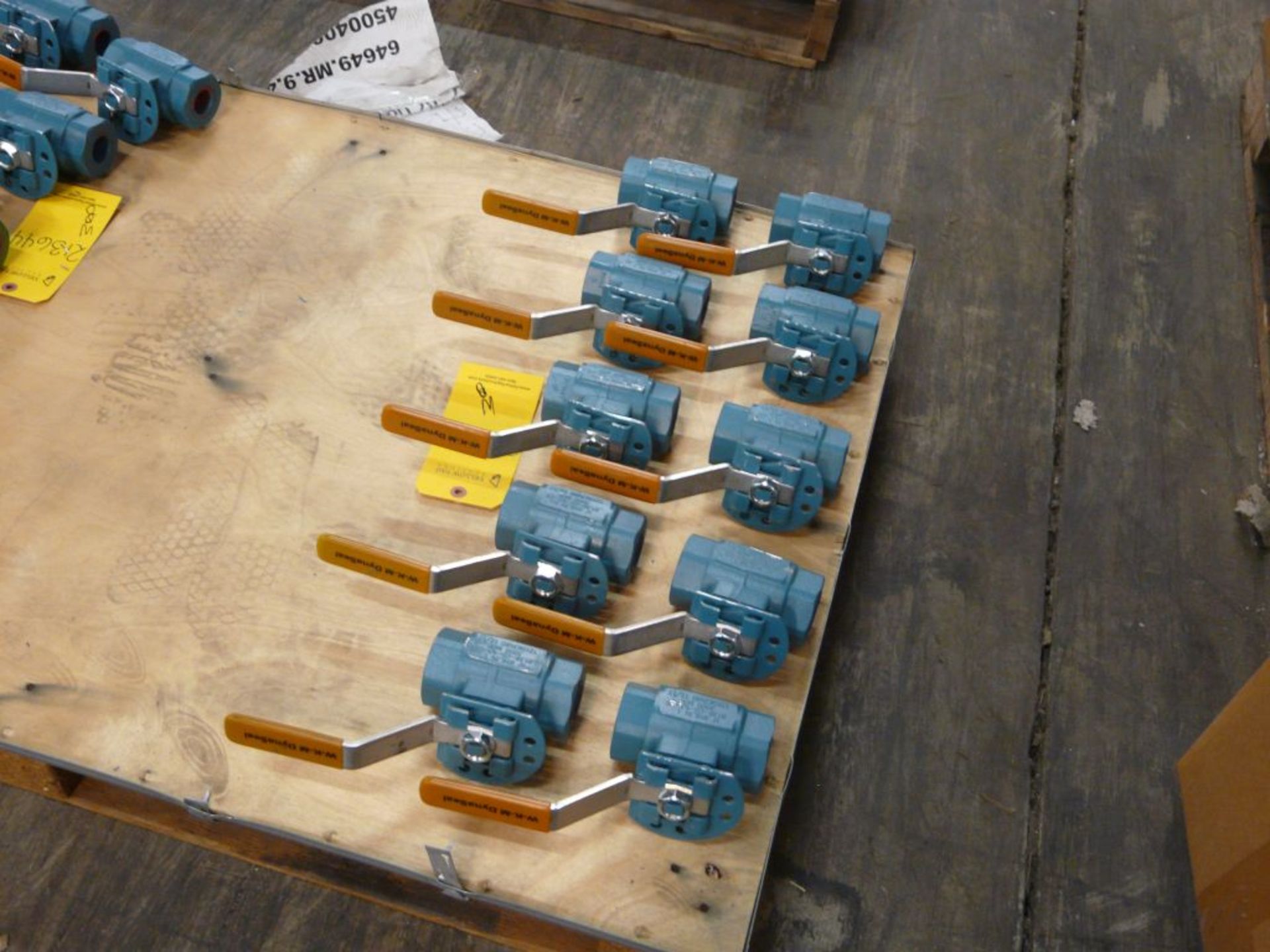 Lot of (10) DynaSeal Valves - Image 2 of 4