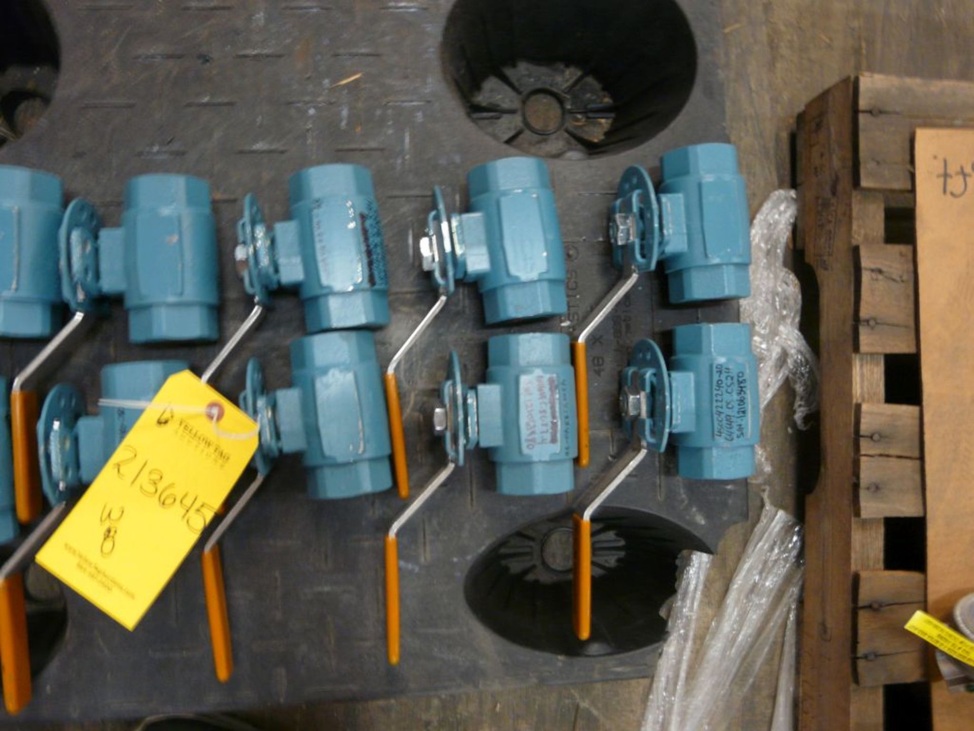 Lot of (20) DynaSeal Valves - Image 3 of 6