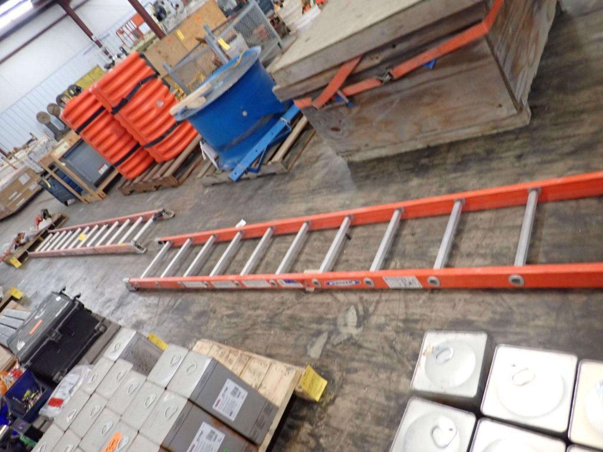 Werner 20' Ladder - Model No. D6220-1; Tag: 215153 - Image 3 of 6