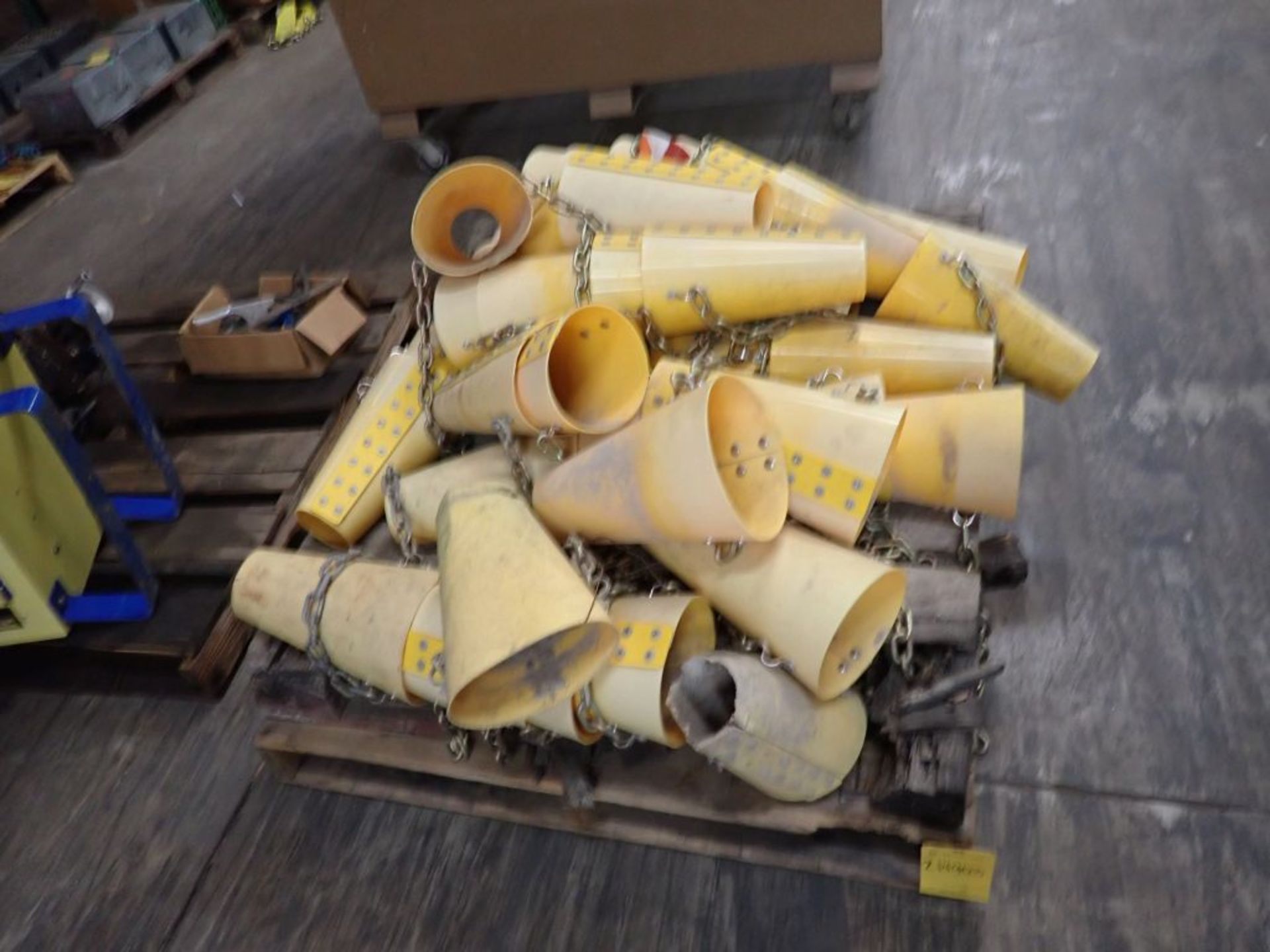 Lot of Super Retractable Chutes; Tag: 214903