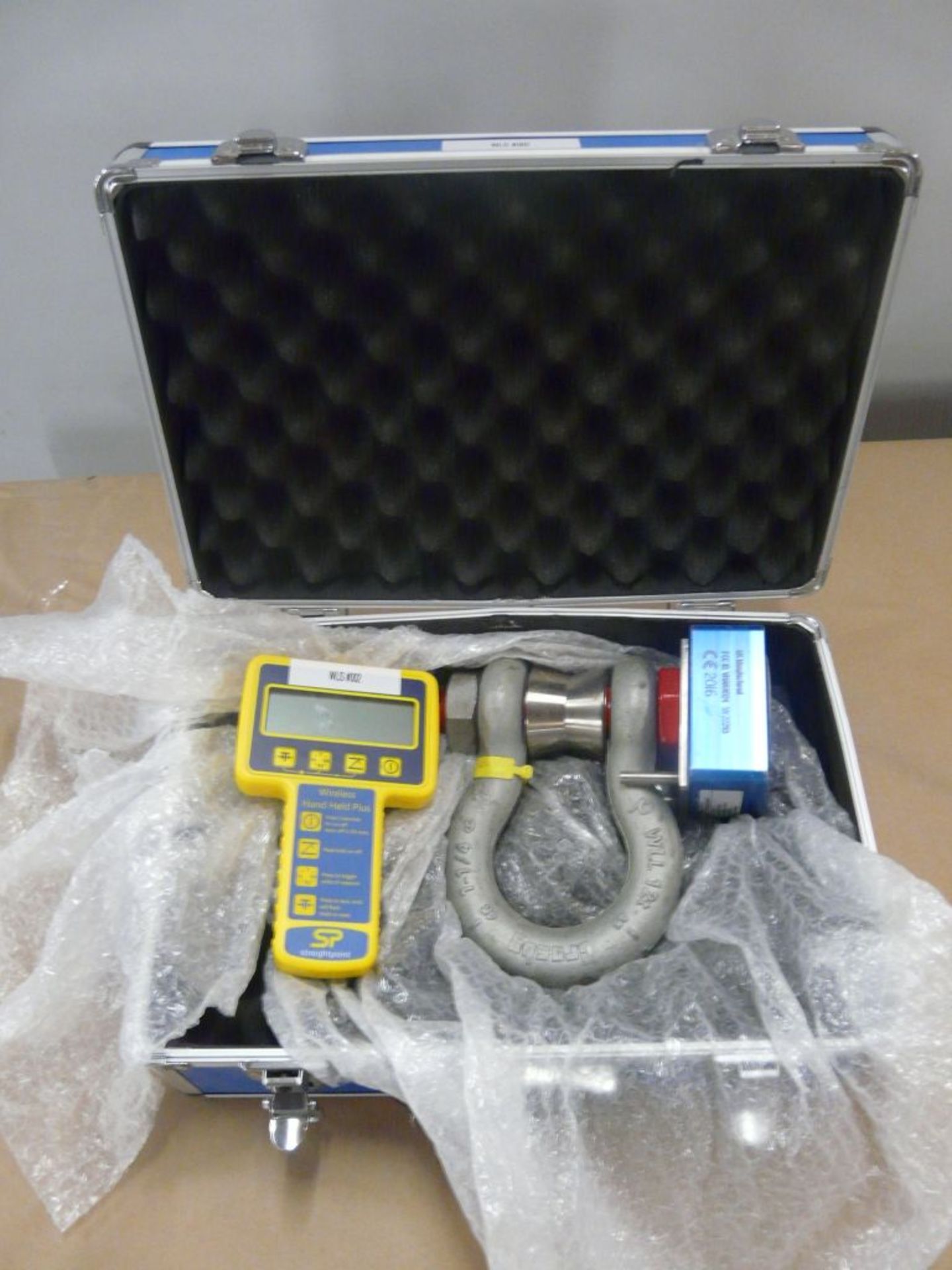 Straight Point Wireless Handheld & Loadcell/Shackle; Tag: 215197 - Image 2 of 5