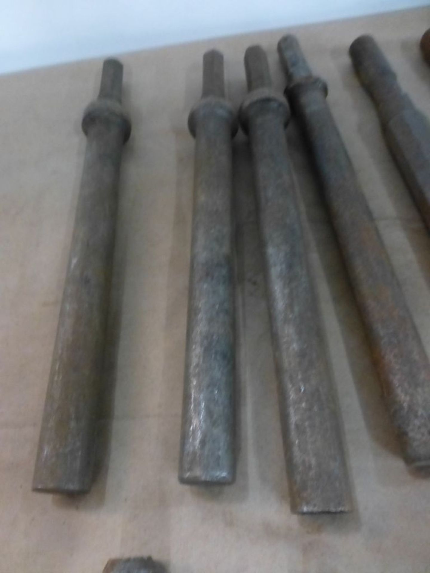Lot of (14) Chisels and (1) Mallet Tool; Tag: 214936 - Image 4 of 5