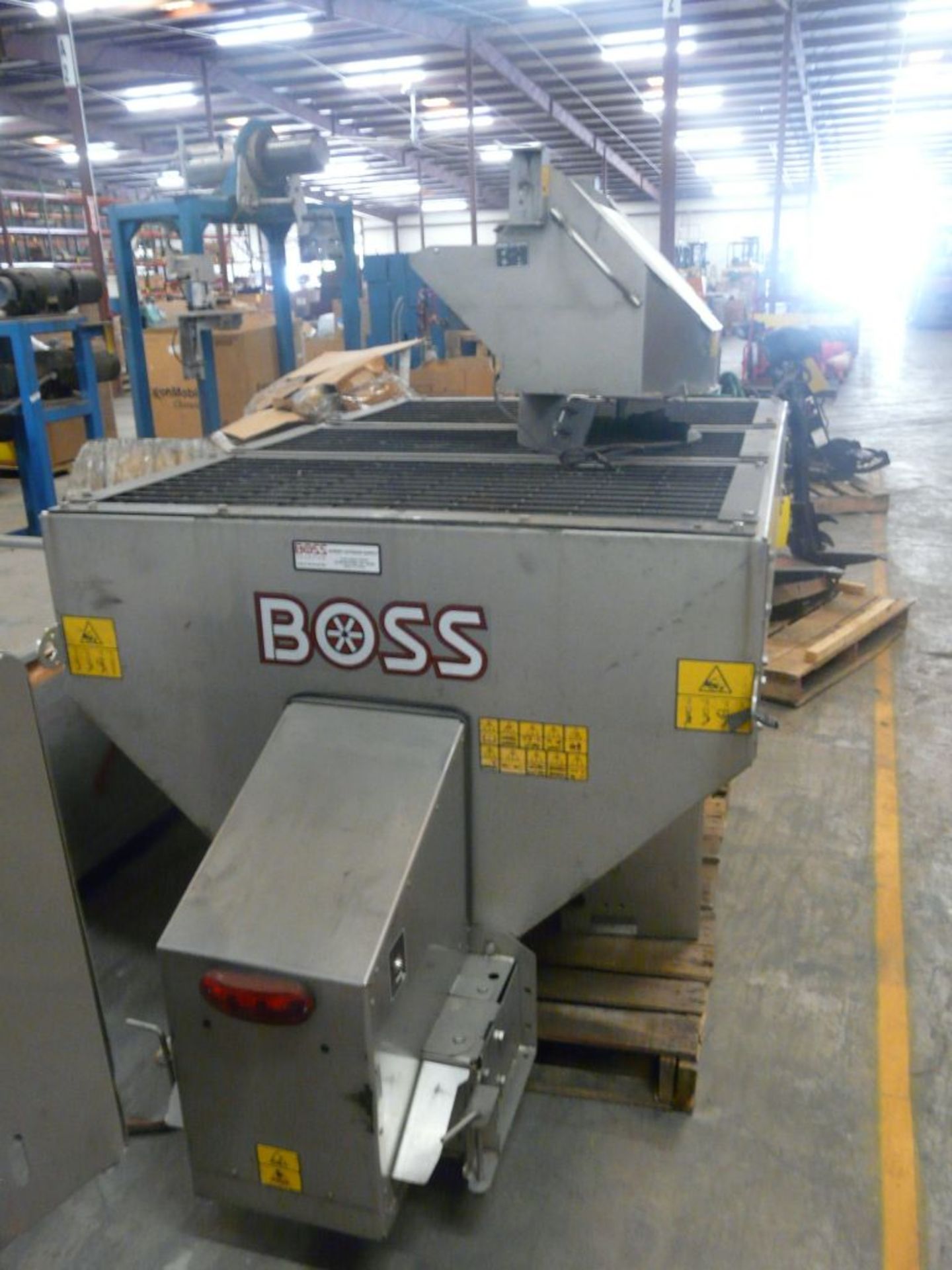 Boss Forge 2.0 Forge 2.0 Stainless Steel V-Box Auger Salt Spreader - Part No. VBS17100; Tag: 214766 - Image 2 of 5