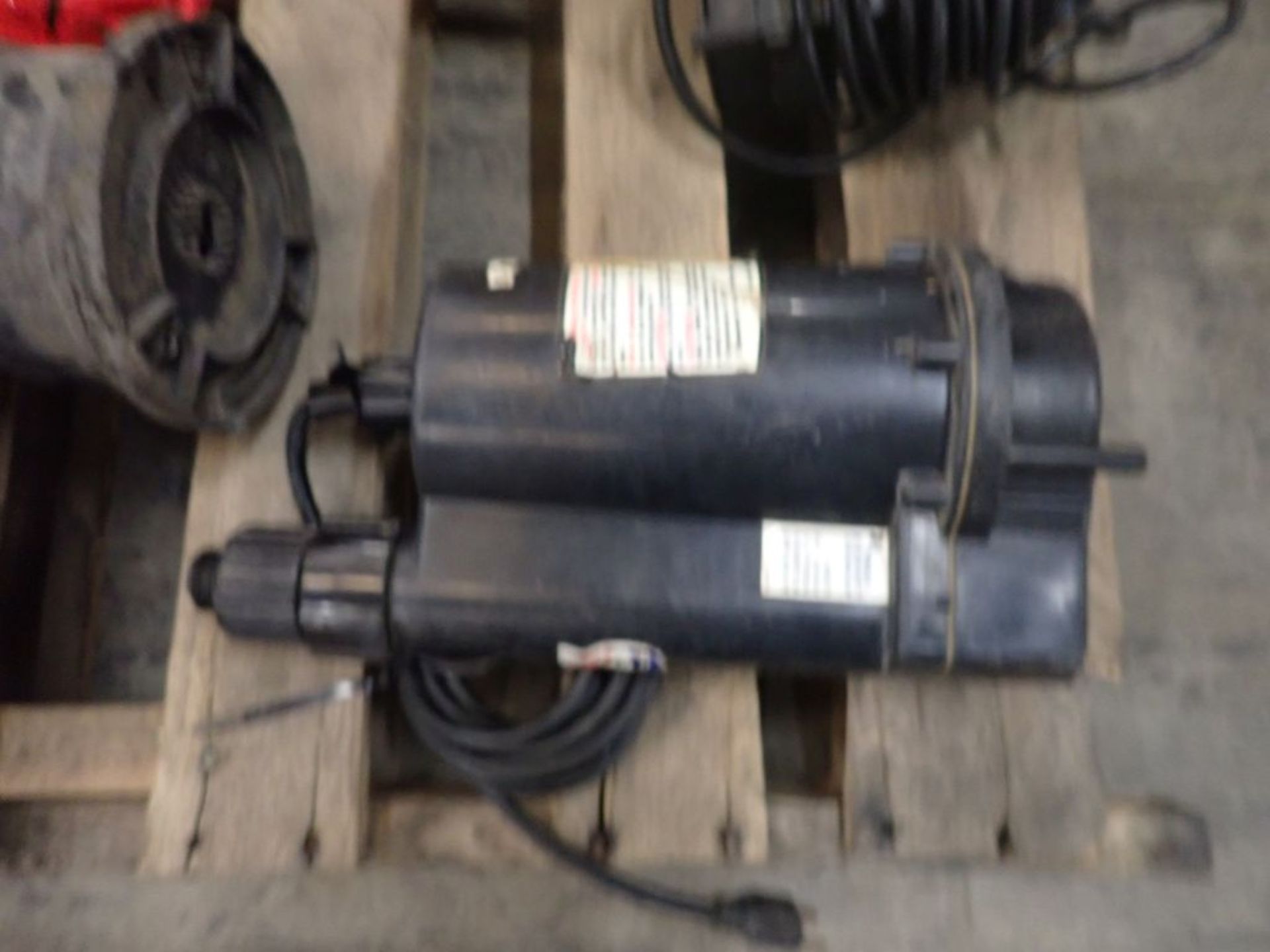 Lot of Assorted Submersible Pumps - Brands Include: DRS; Northern Industrial; Simer; Tag: 215079 - Image 15 of 18