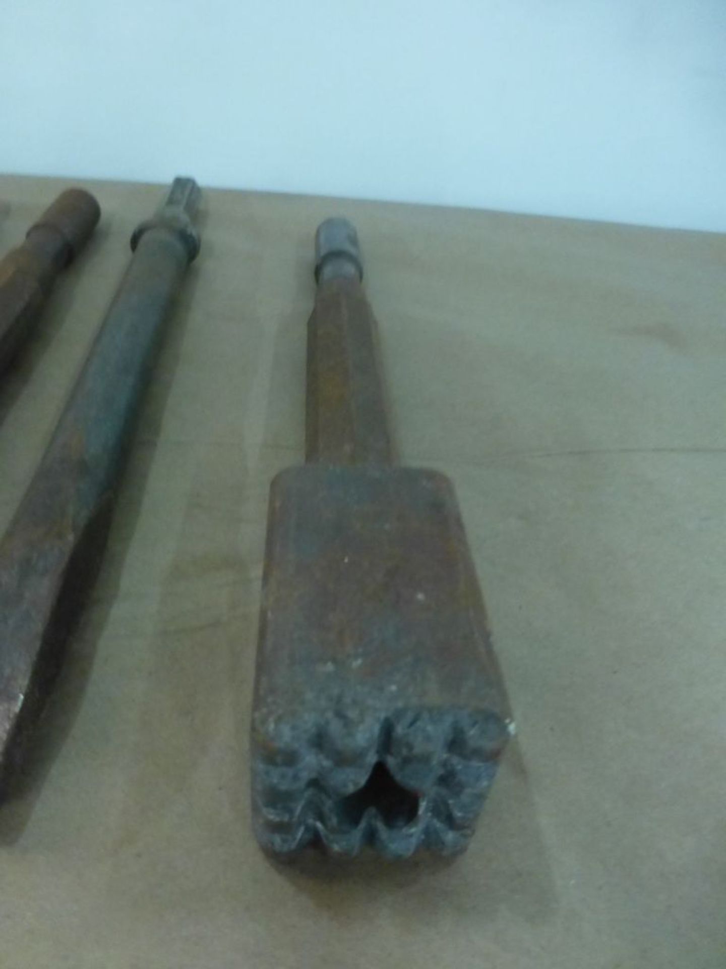 Lot of (14) Chisels and (1) Mallet Tool; Tag: 214936 - Image 5 of 5
