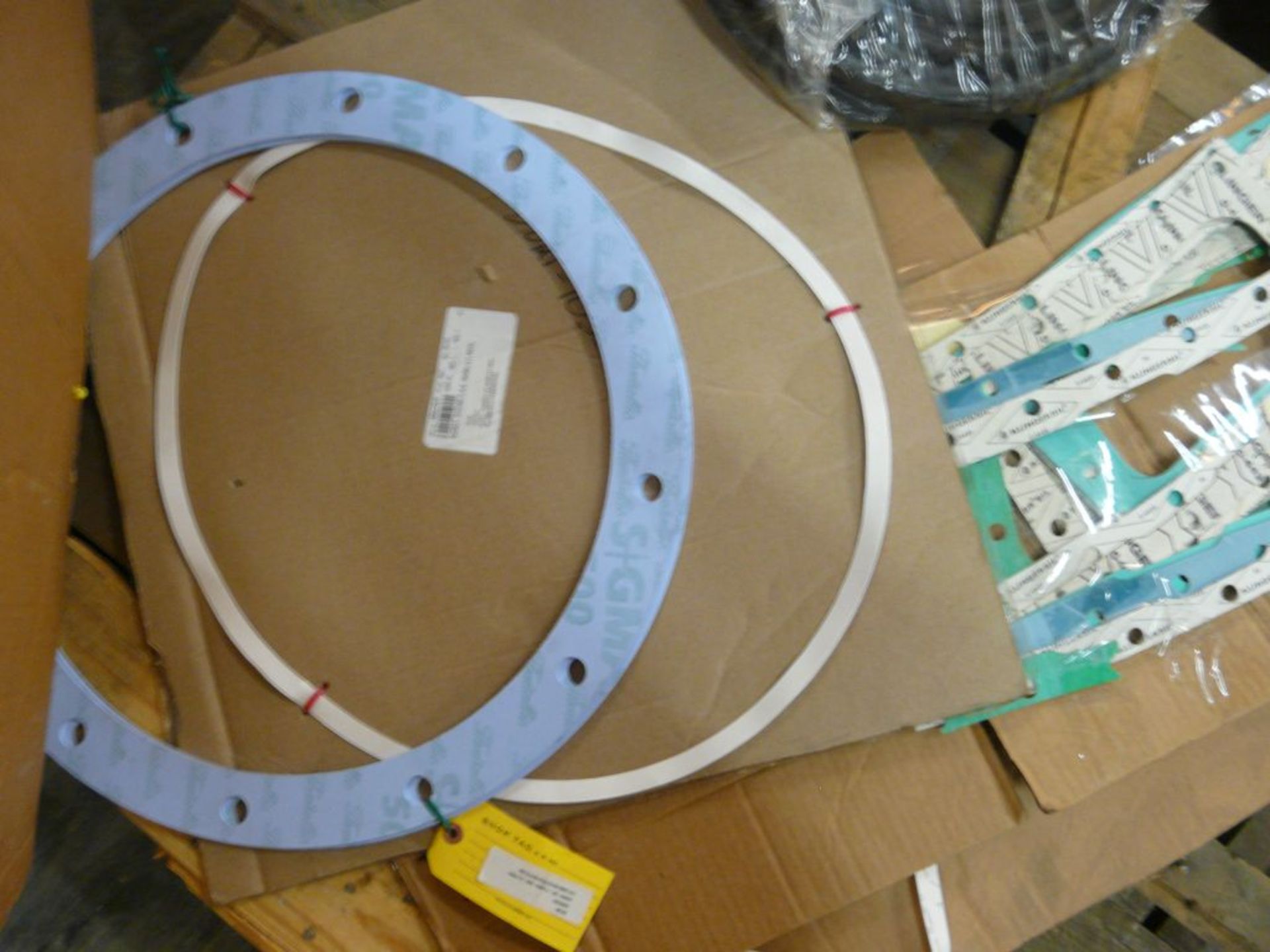 Lot of Assorted Components - Includes:; Seal Covers; Gaskets; Flowmeter; Scales; Tag: 216045 - Image 4 of 5