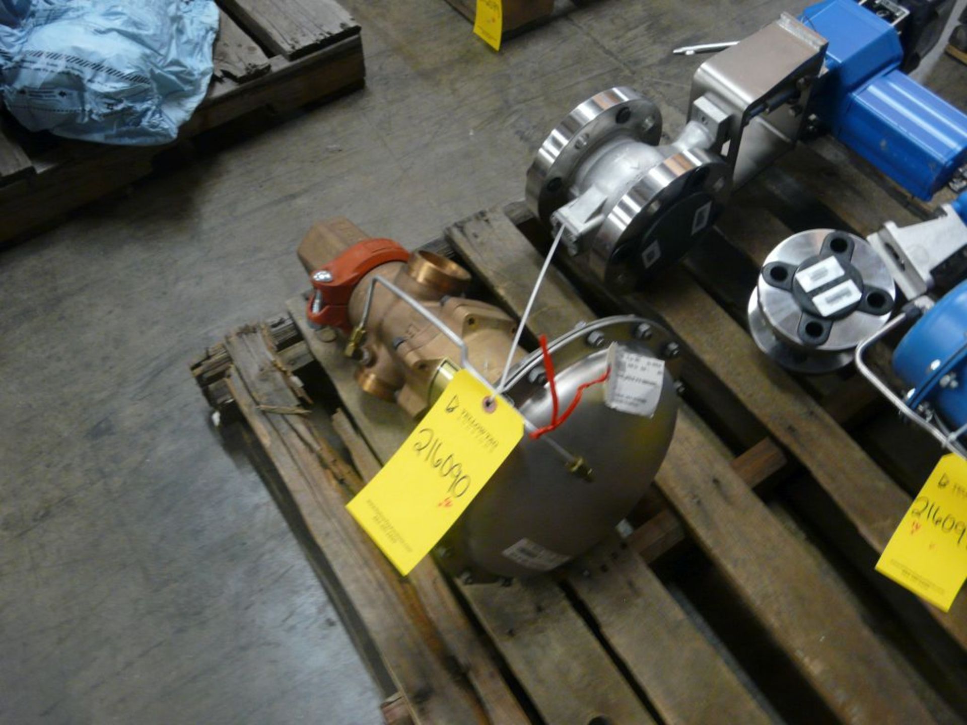 Leslie Blending Valve - Part No. 008958805; Tag: 216090