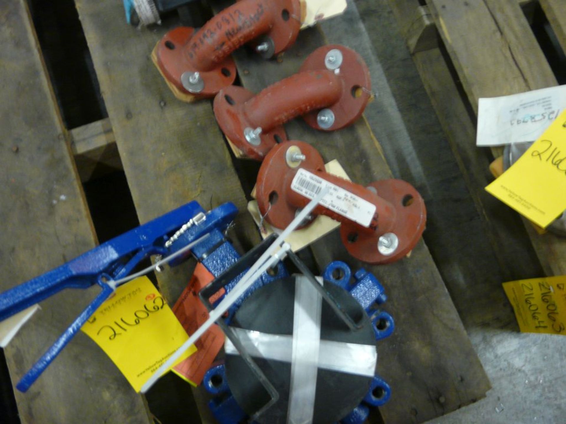 Lot of (2) Valves and (3) Elbows - (1) Keystone Butterfly Valve Part No. 920, Size: 4", 316 Stem; ( - Image 7 of 7