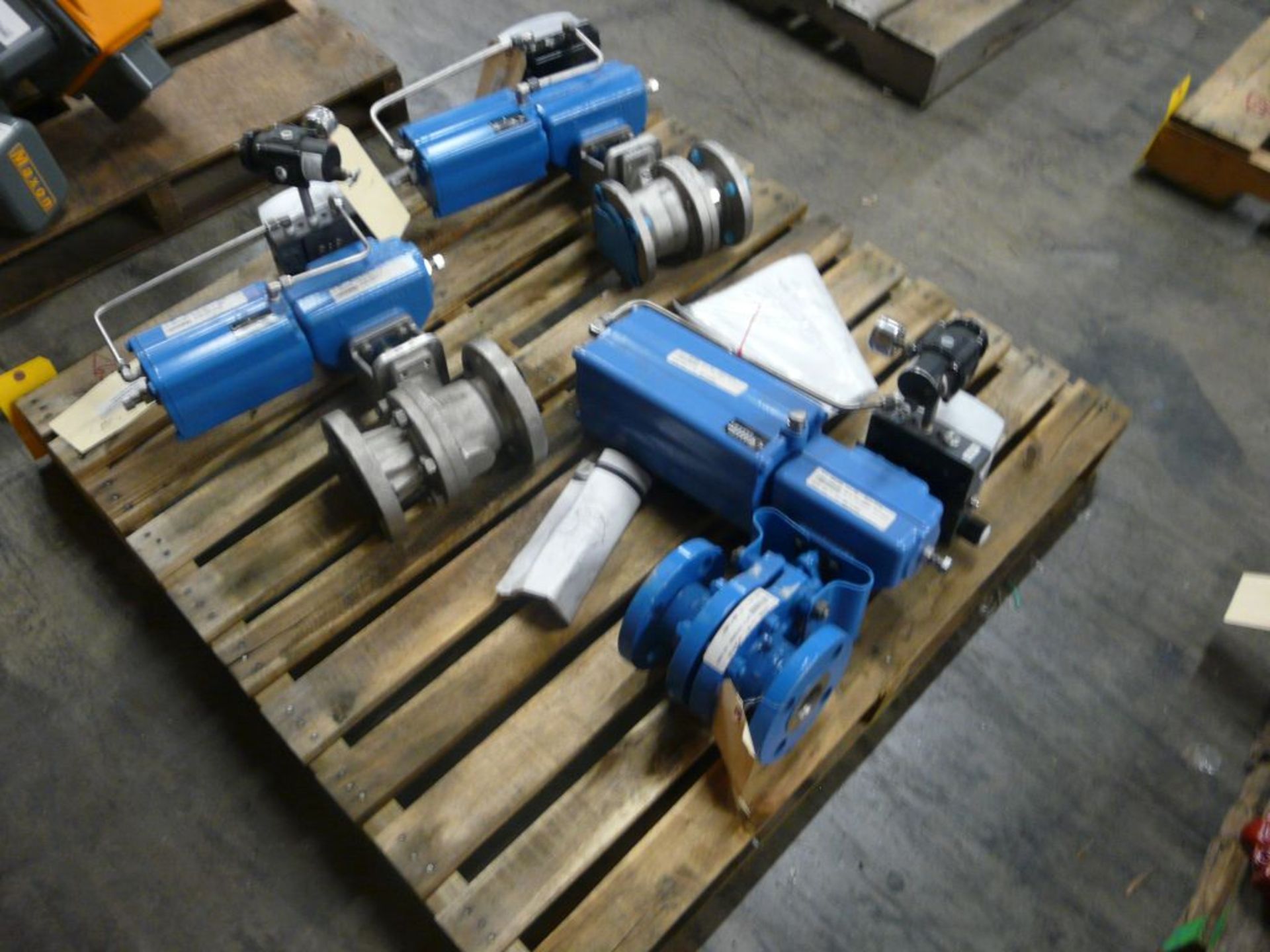 Lot of (3) Neles Ball Valves - Sizes Include:; 1-1/2"; 2"; Tag: 216086 - Image 2 of 5