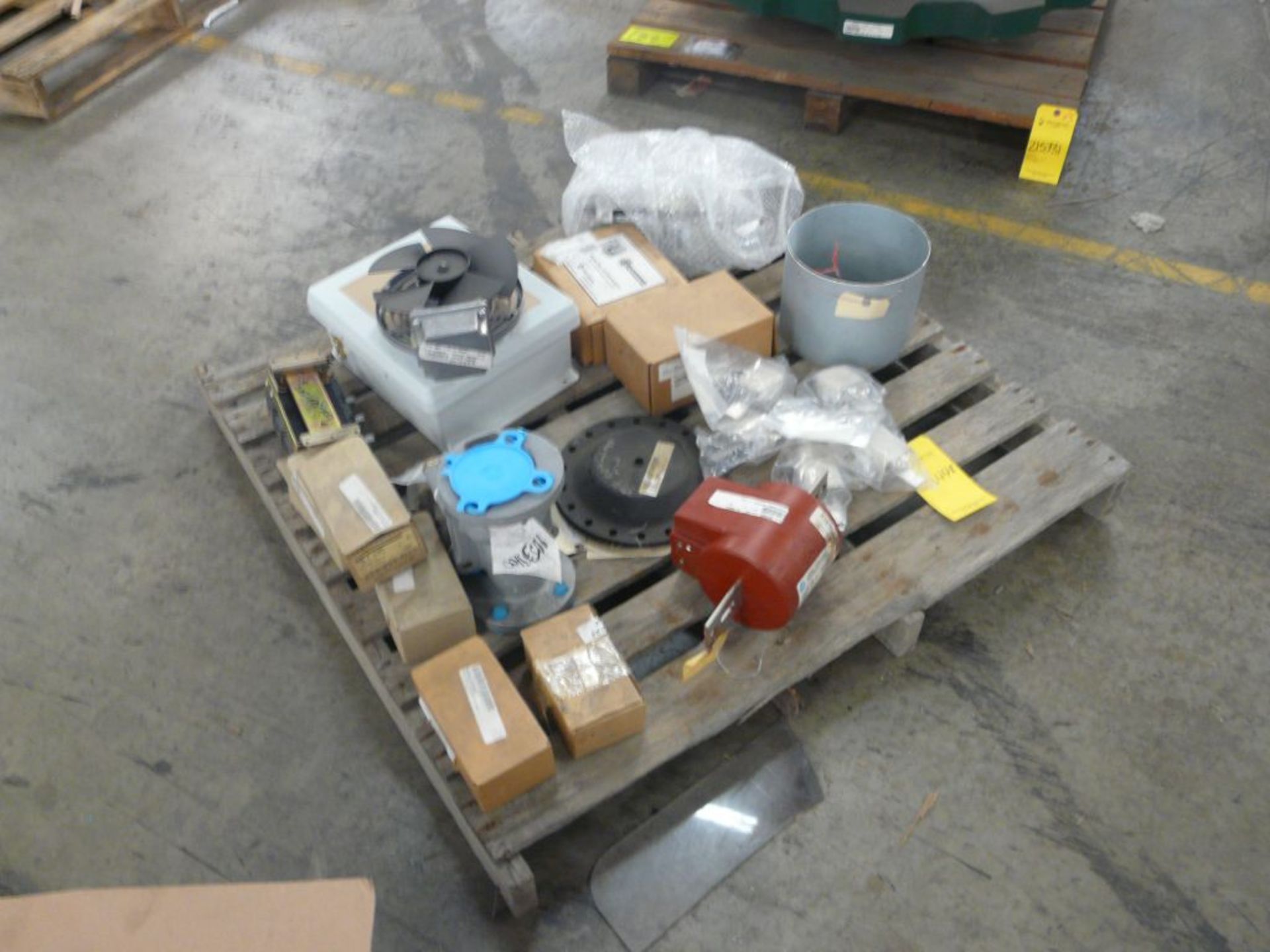 Lot of Assorted Components - Includes:; Current Transformer; Fan Assembly; Fuse; Tag: 216448 - Image 2 of 6