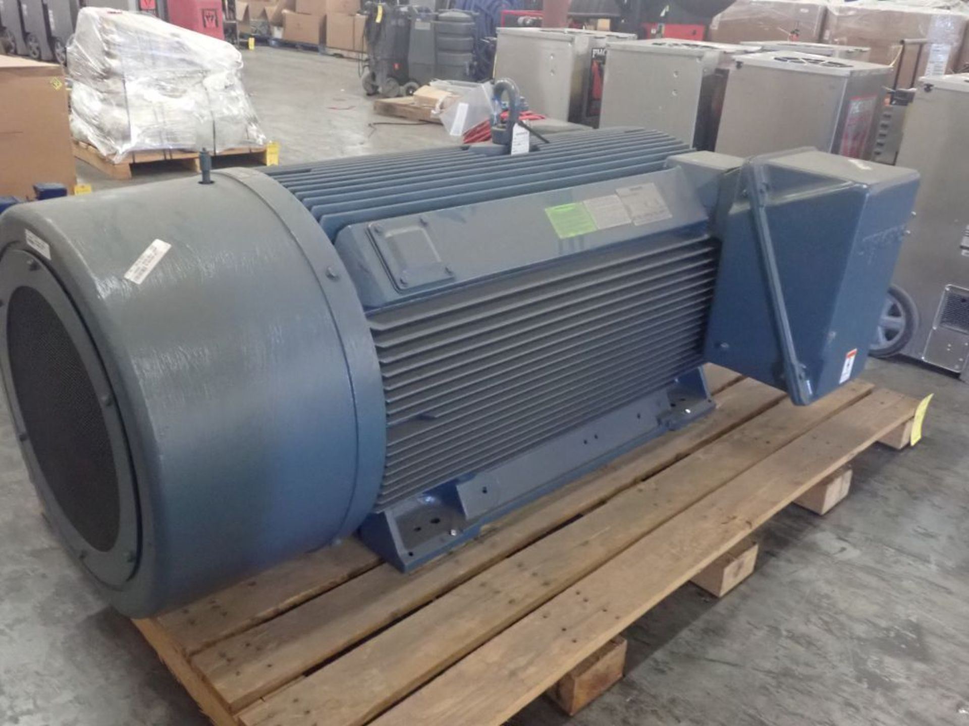 Siemens 400 HP Induction Motor - Serial No. 2056677-010-1; Type: CZ; 400 HP; 4000V; 1191 RPM; Frame: