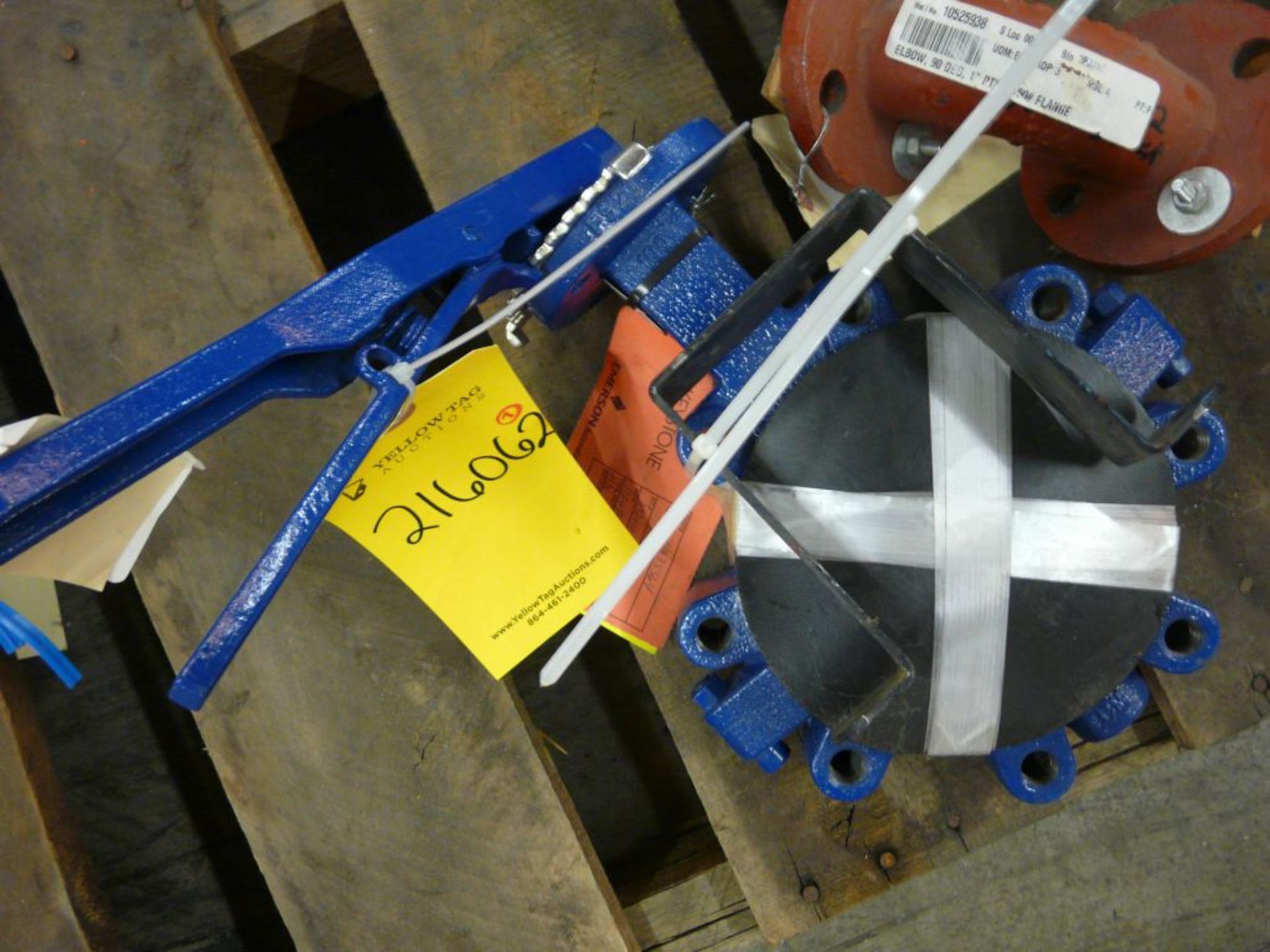 Lot of (2) Valves and (3) Elbows - (1) Keystone Butterfly Valve Part No. 920, Size: 4", 316 Stem; ( - Image 3 of 7