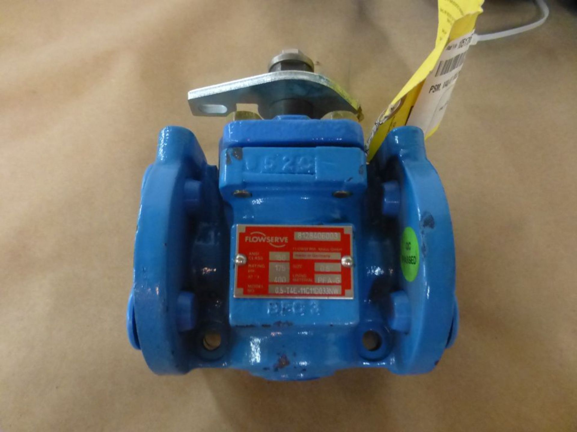 Lot of (3) Flowserve Valves - (2) Model No. 05-T4E-11C11D033NW, Size: 0.5"; (1) Model No. 1-T4E- - Image 2 of 7