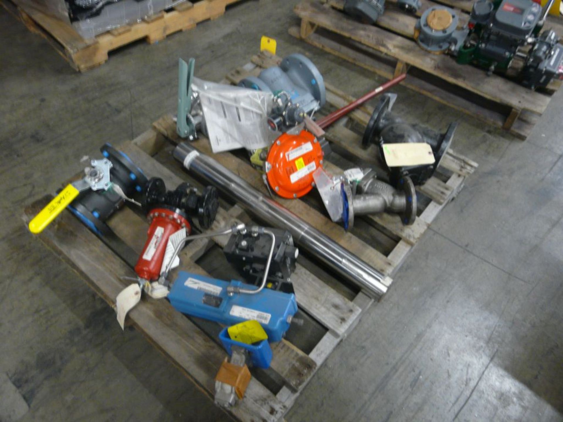 Lot of Assorted Valves - Brands Include:; Nordstrom; Apollo; Neles; Tag: 216089 - Image 2 of 15