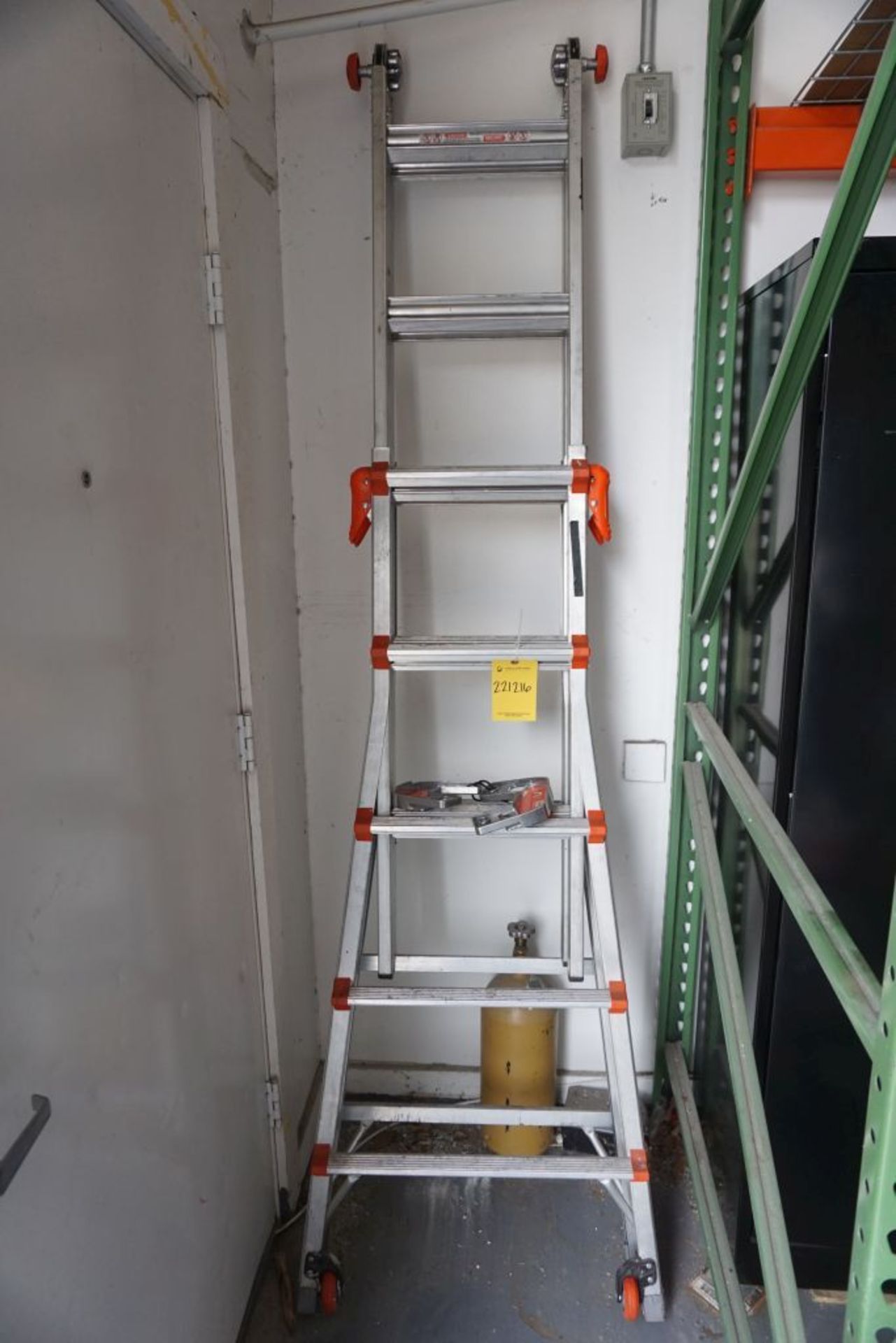 Little Giant 300 Heavy Rated Ladder|91"; Tag: 221216