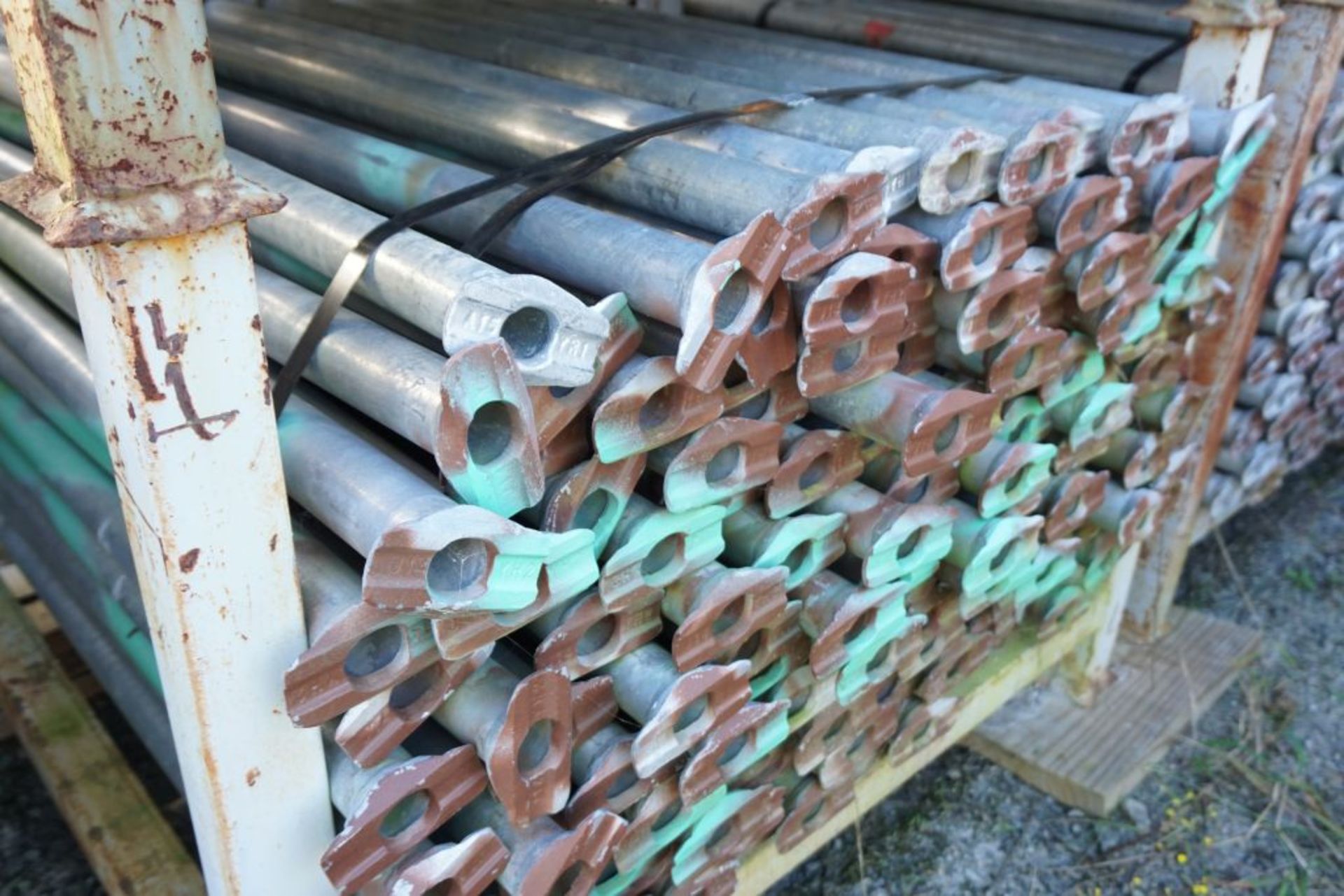 Lot of (600) 4' 0" Horizontal Ledger - Bay Length 48" (1.22M); Type: CLH40 - (4) Racks Per Lot - - Image 9 of 10