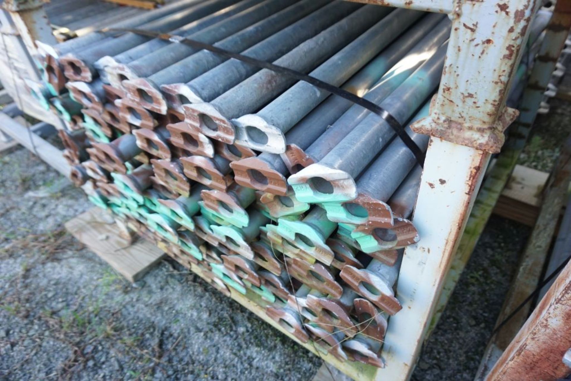 Lot of (600) 4' 0" Horizontal Ledger - Bay Length 48" (1.22M); Type: CLH40 - (4) Racks Per Lot - - Image 4 of 10