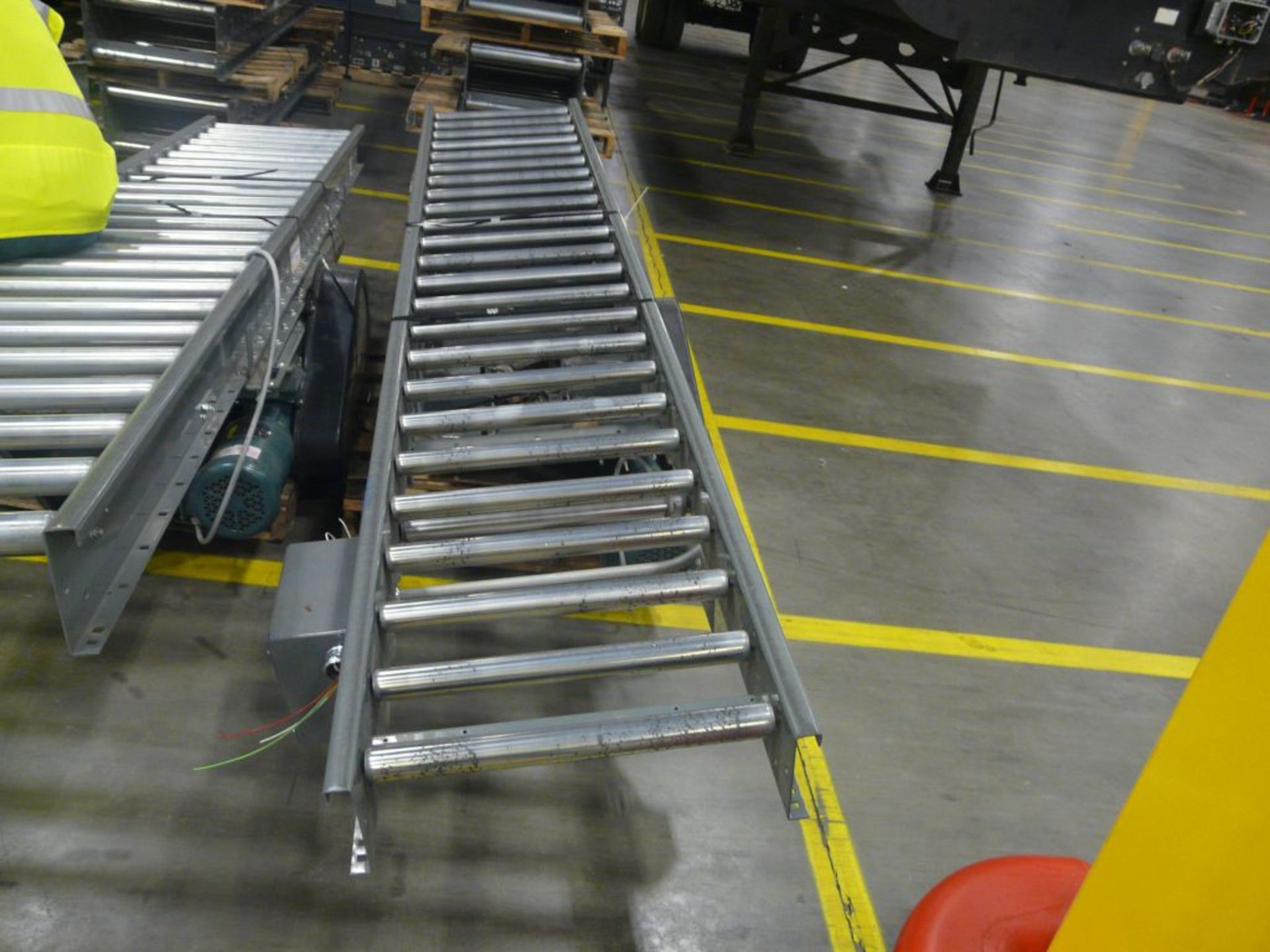 Lot of (2) 200 Belt Center Drive Conveyors - 12'L x 25"W; Includes:; Baldor 1.5 HP Pulley Motor - Image 2 of 6