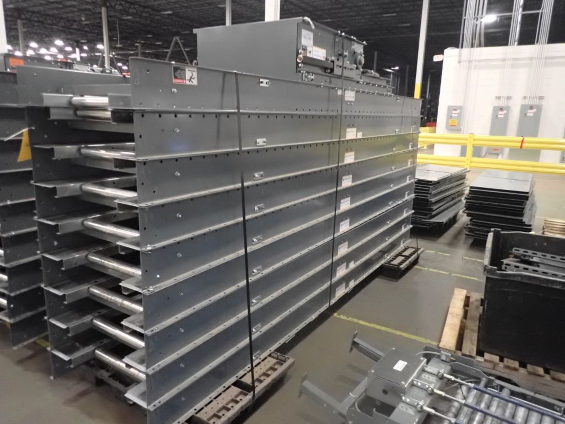 Lot of (9) 460 ECC Intermediate Conveyors w/Pulley - 12' x 34"; Center Drive Belt Path; Includes: - Image 2 of 5