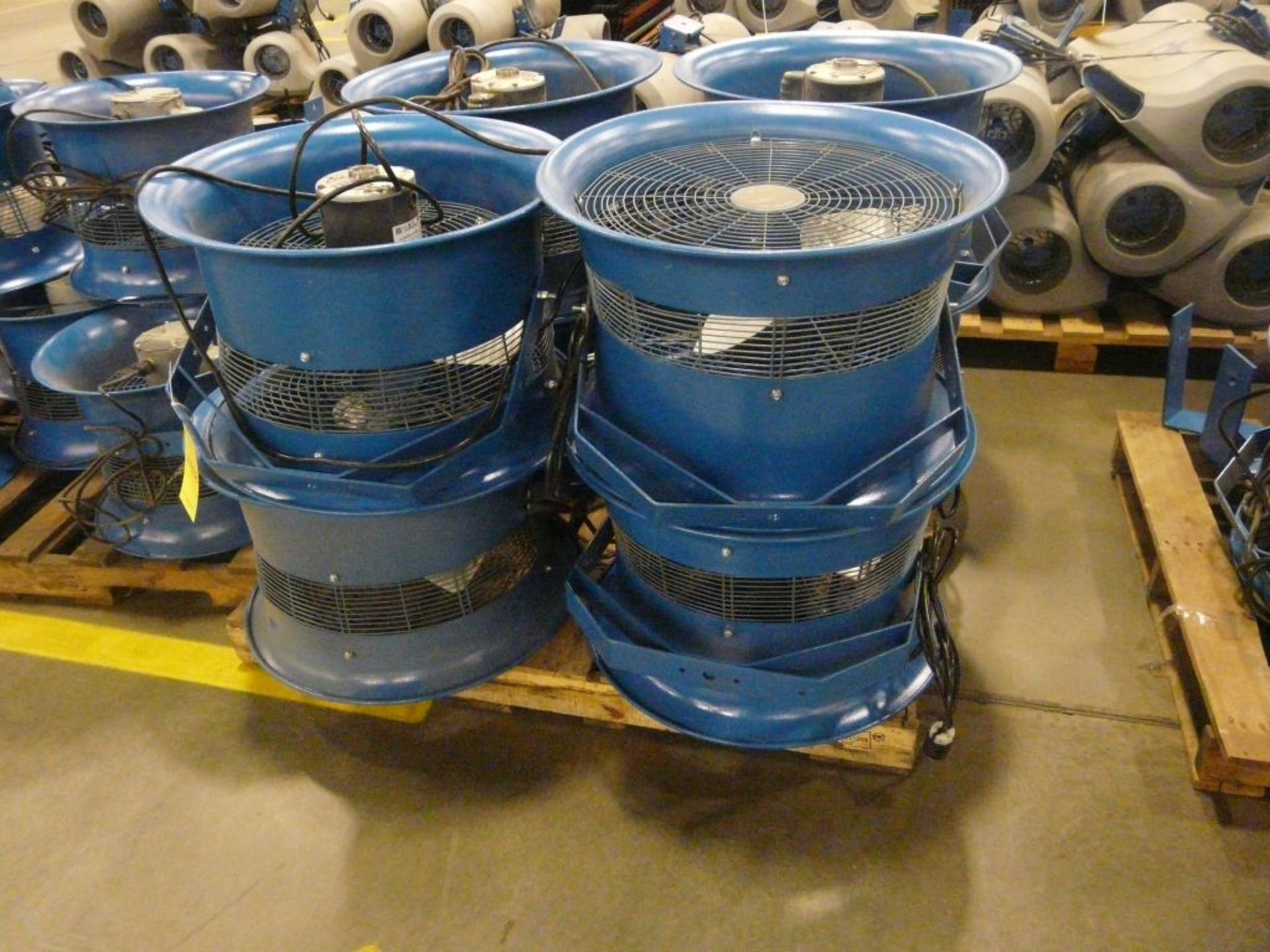 Lot of (8) Patterson 18" Circle Fans - Tag: 222558; Lot Loading Fee: $30 - Image 4 of 4