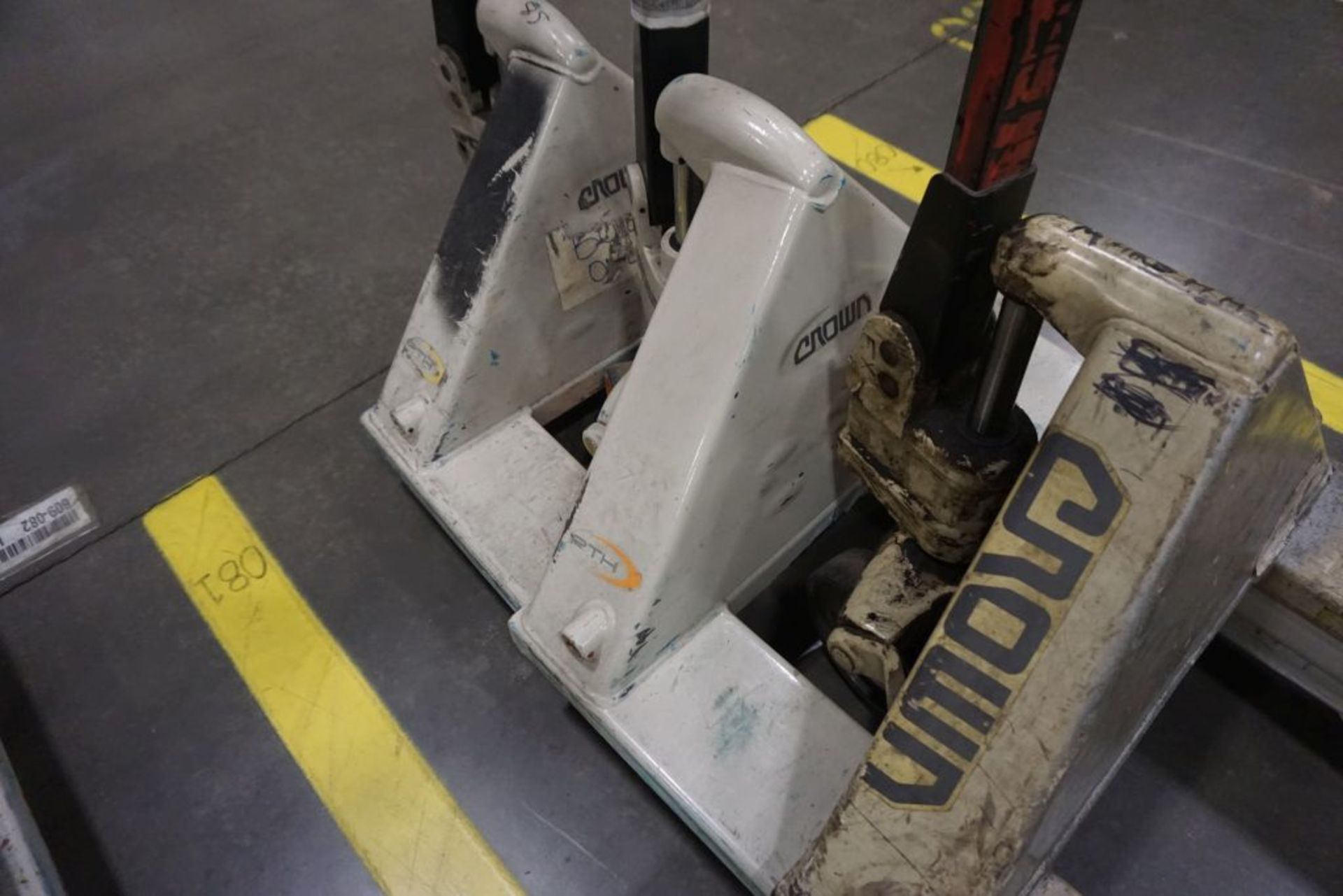 Lot of (3) Crown Pallet Jacks - Model No. PTH50; 5000 lb Capacity; Tag: 218204; Lot Loading Fee: $30 - Image 4 of 4