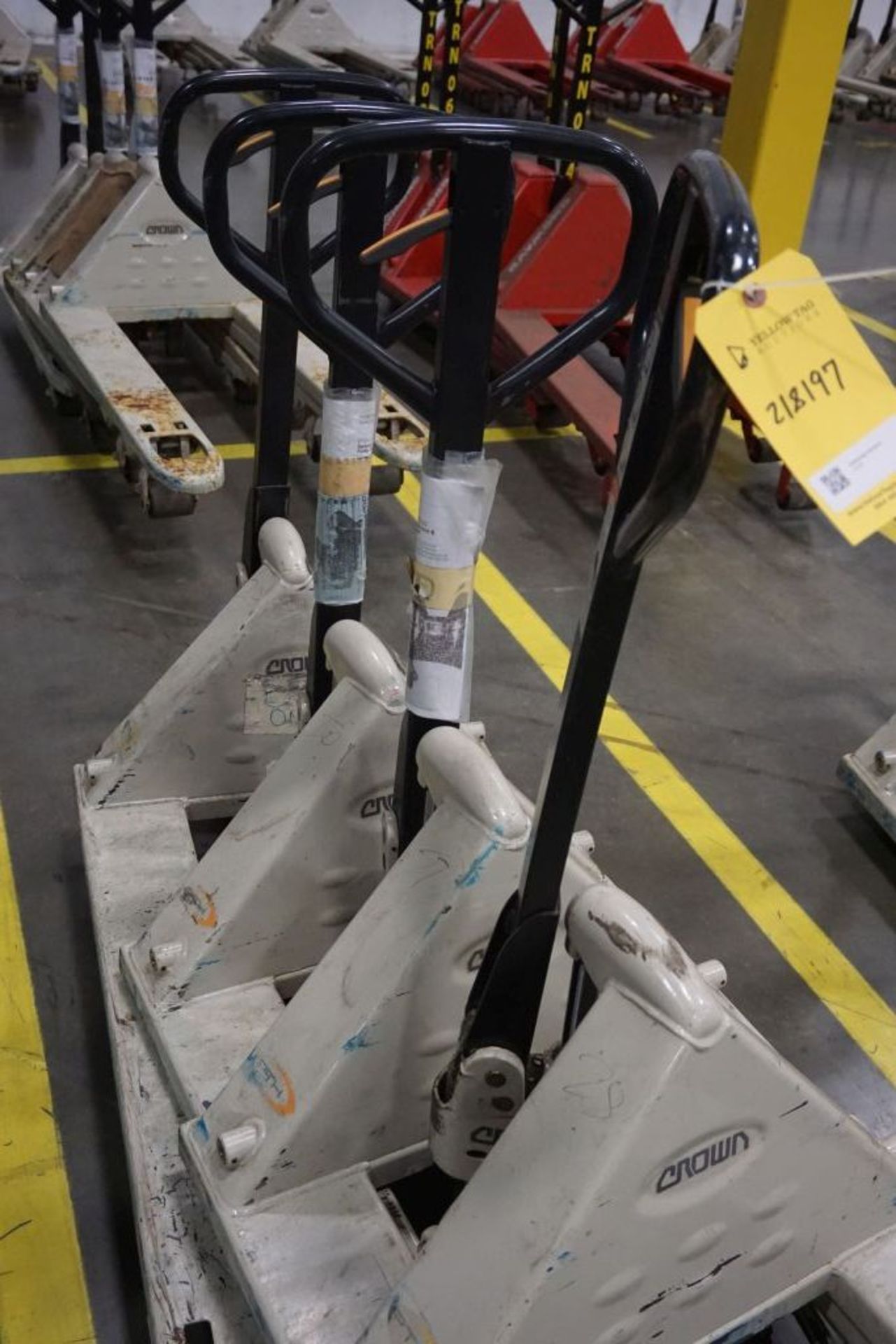 Lot of (4) Crown Pallet Jacks - Model No. PTH50; 5000 lb Capacity; Tag: 218197; Lot Loading Fee: $30 - Image 3 of 4