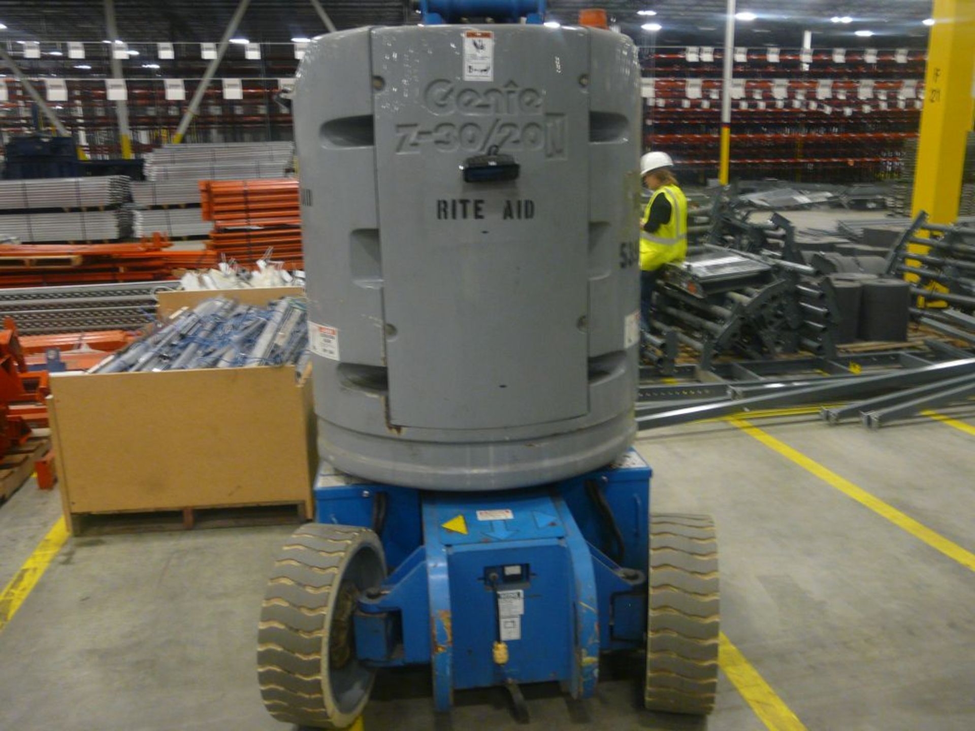 Genie 2005 Boom Lift - Model No. Z-30/20N; Serial No. Z30N05-7164; 14,400 lbs; 30; Platform - Image 2 of 11