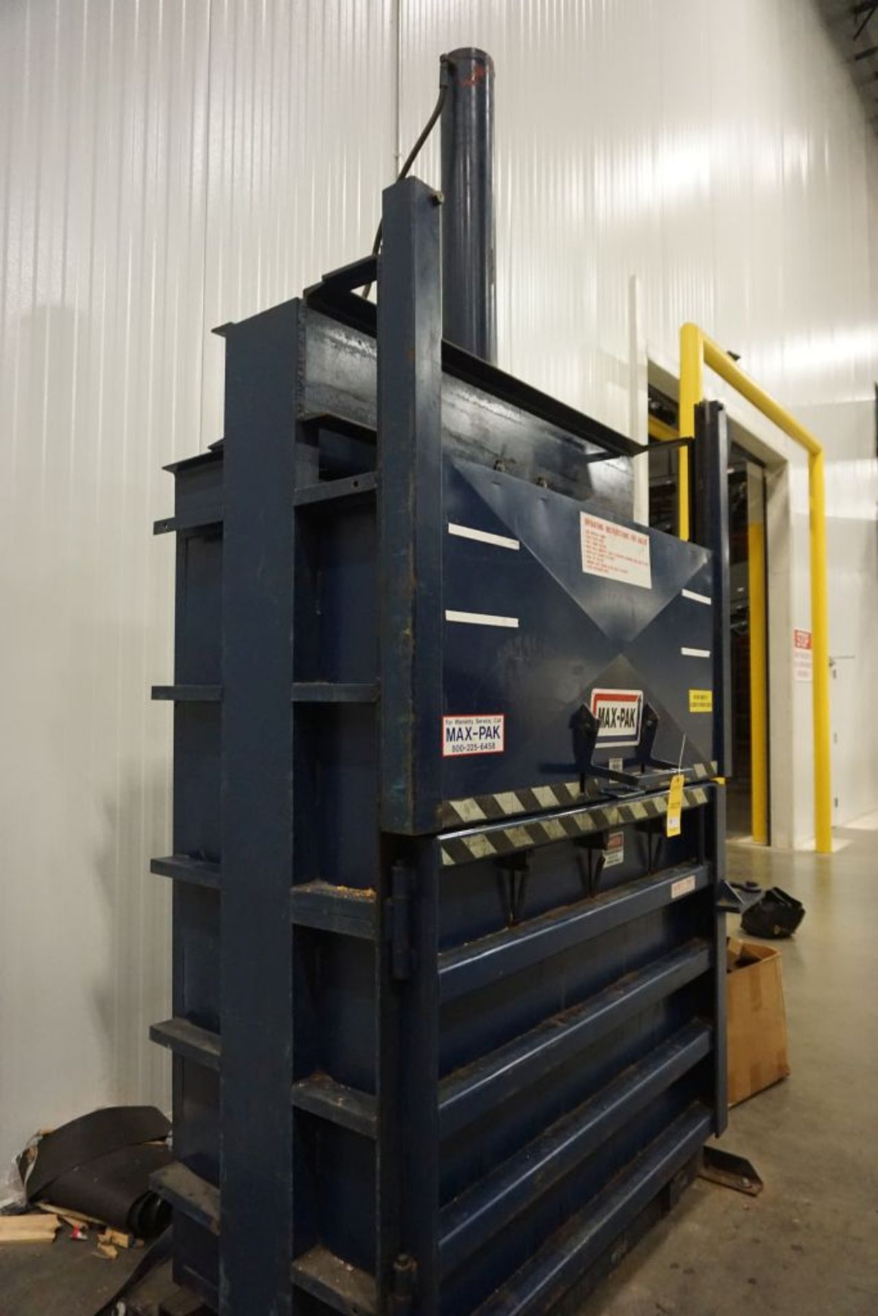 Max Pack Vertical Baler - Model No. MP60HD; Serial No. 8973355; 440V; Tag: 218229; Lot Loading - Image 2 of 10