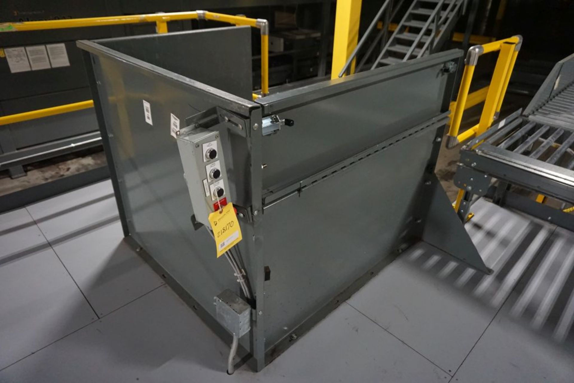 Lift Products Inc Max Lift Table - Model No. LPT-035-72XXH; 460V; 3500 lb Capacity; Tag: 218170; Lot