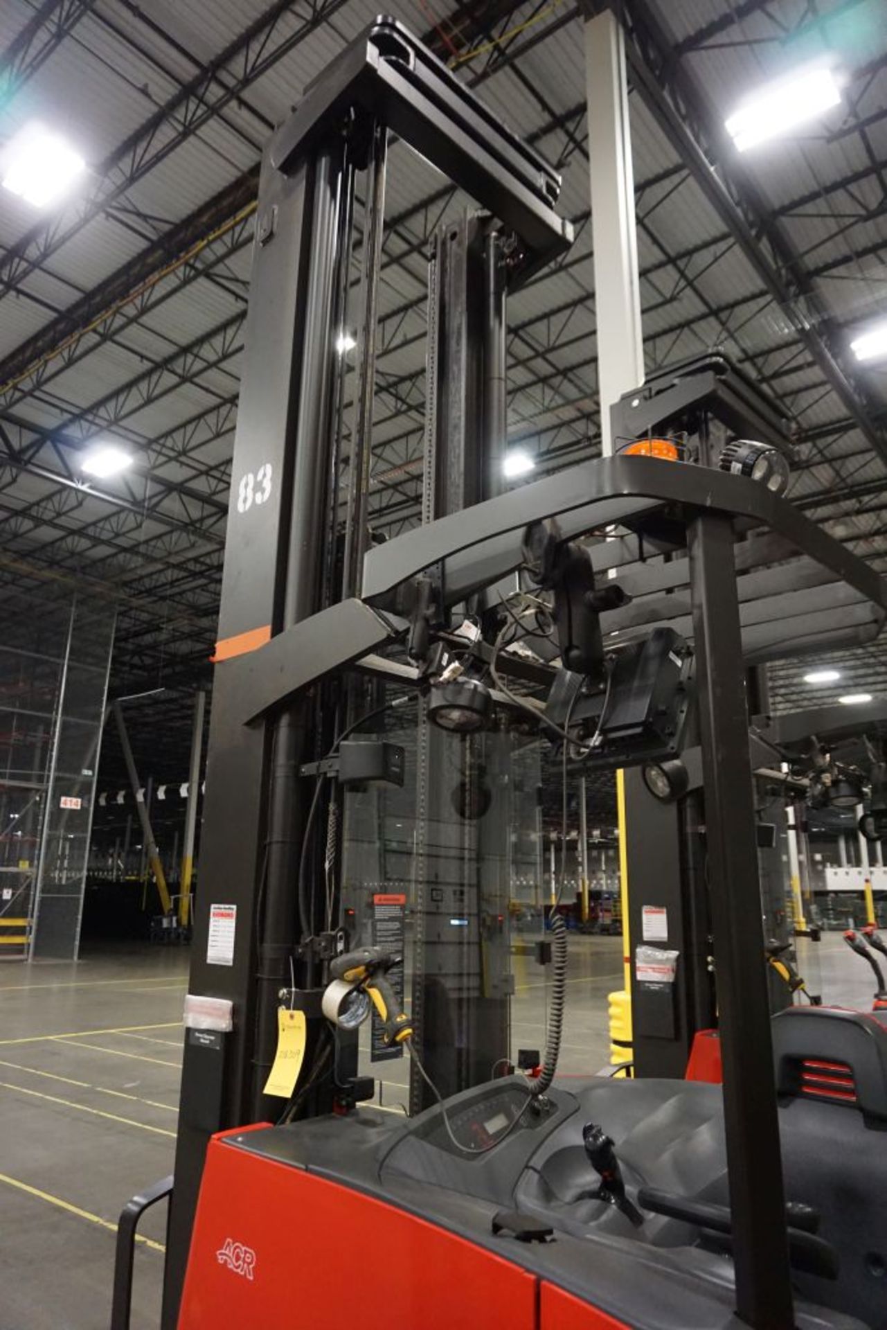 Raymond 7500 Universal Stance Reach Forklift - Model No. 750-R45TT; Serial No. 750-15-BC50725; - Image 12 of 19