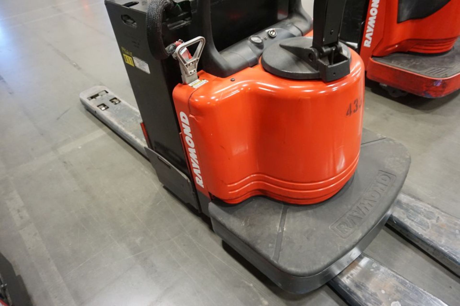 Raymond Walkie Rider Electric Pallet Truck - Model No. 112TM-FRE60L; Serial No. 112-03-45198; 6, - Image 3 of 11