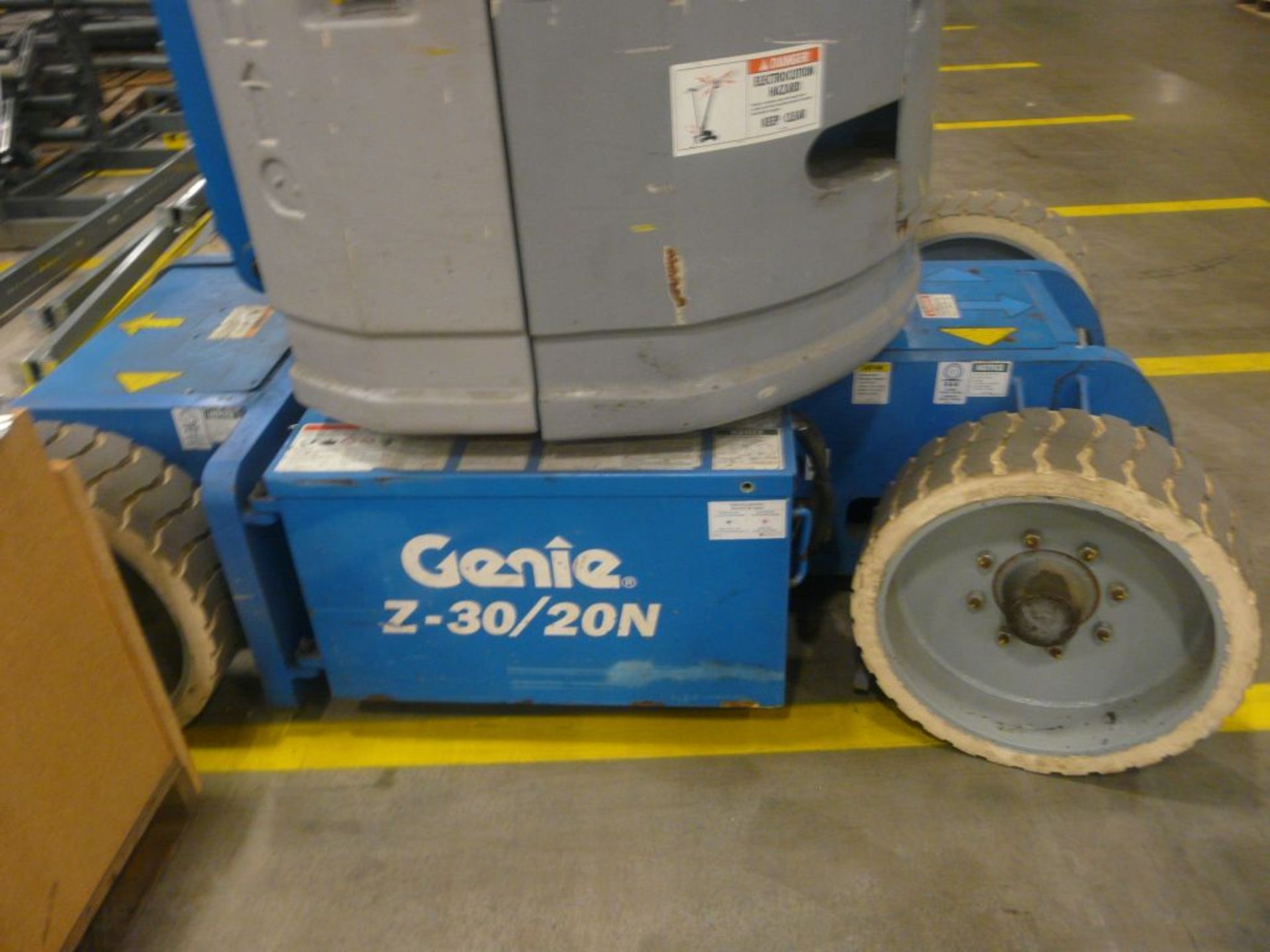 Genie 2005 Boom Lift - Model No. Z-30/20N; Serial No. Z30N05-7164; 14,400 lbs; 30; Platform - Image 3 of 11