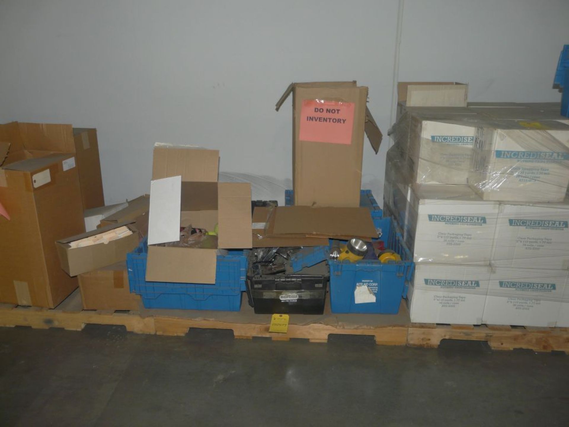 Lot of Assorted Components - Includes:; Staples; Flashlights; Tennis Balls; Tag: 222579; Lot Loading - Image 2 of 7