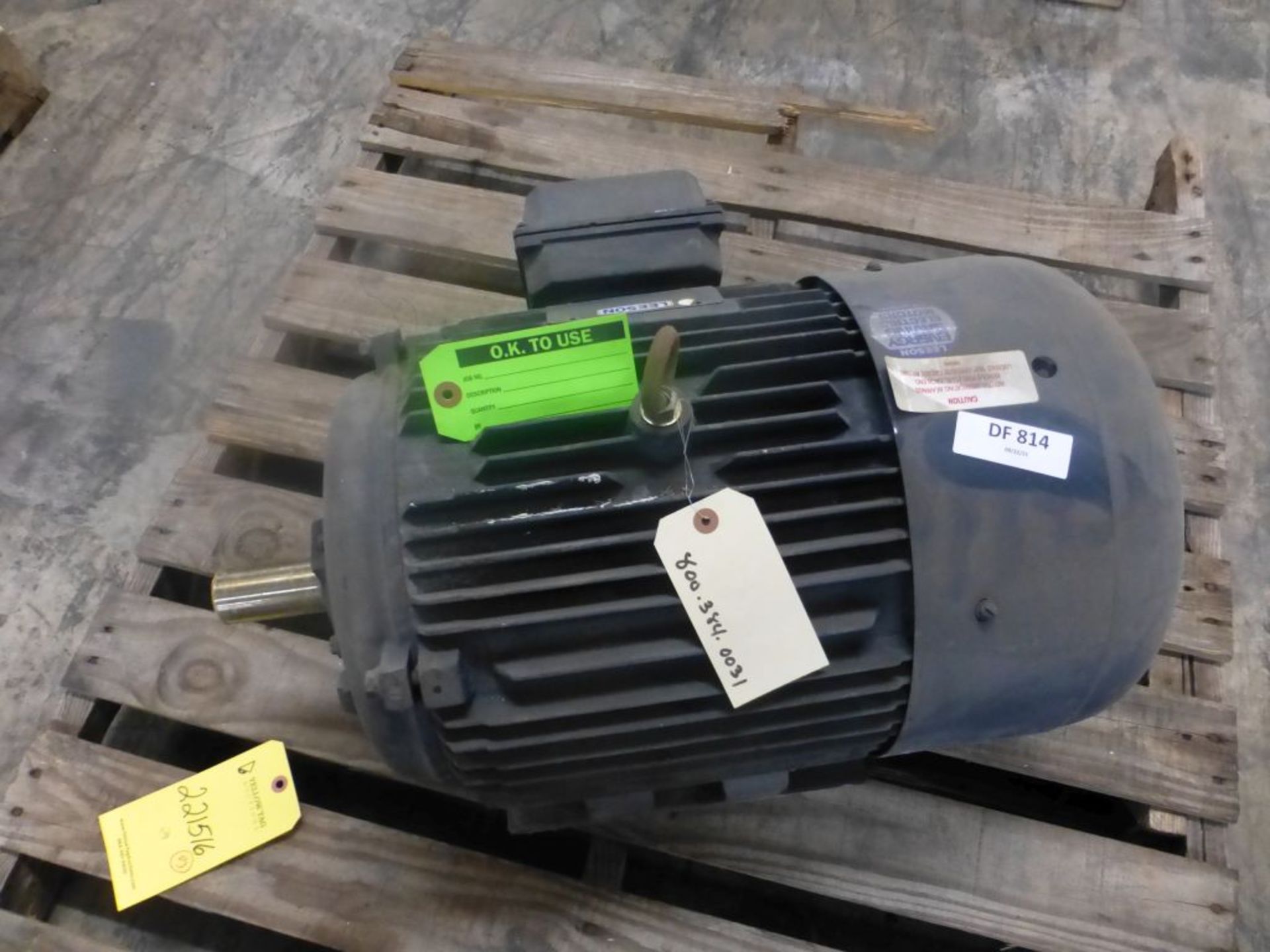 Lesson 25 HP Motor - Cat No. 150035-60; 25 HP; 230/460V; 3500 RPM; 3PH; Tag: 221516 - Image 3 of 5