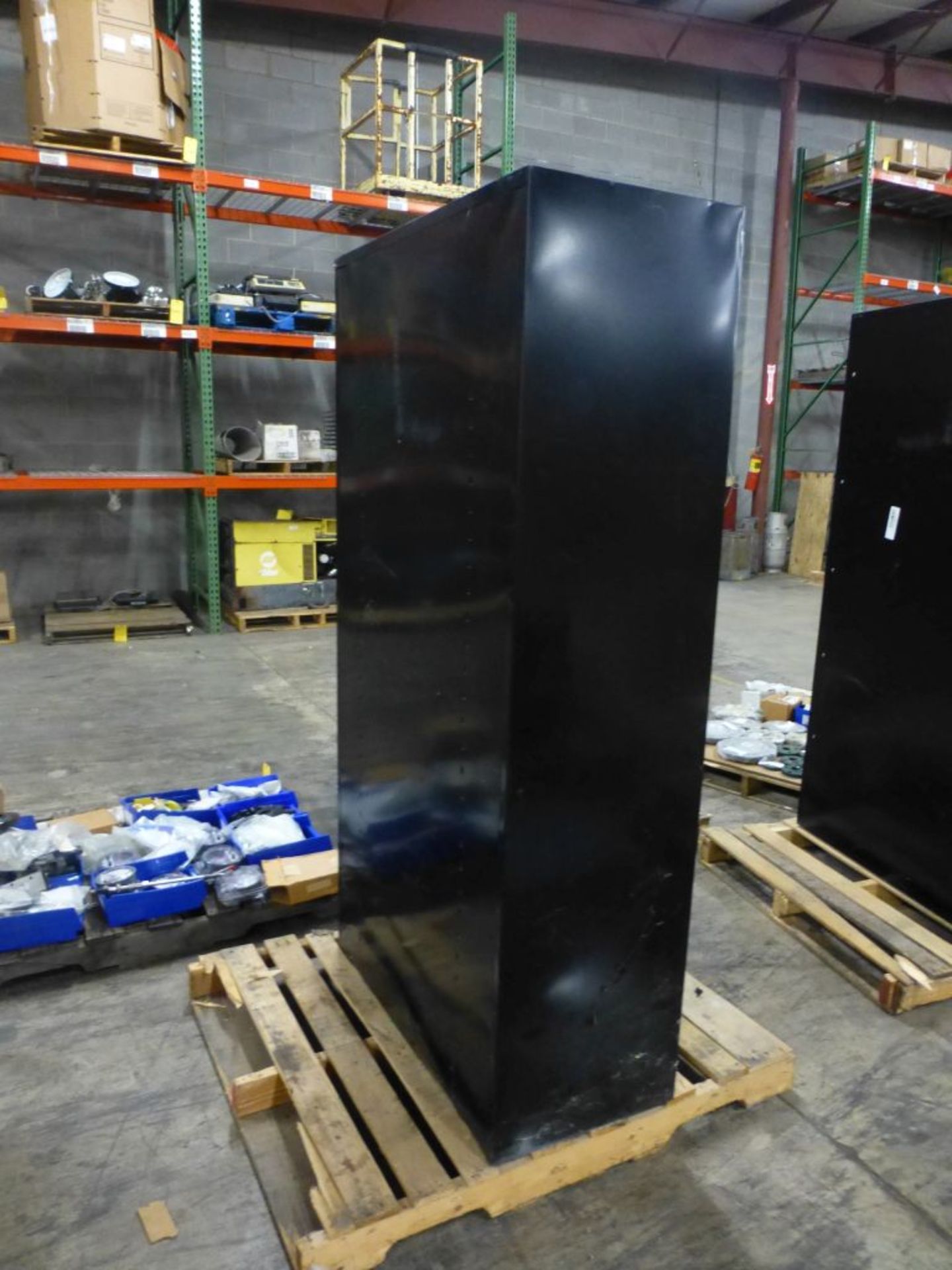 Sandusky Metal Black Cabinet w/Components - Part No. EA4R361872-09; 18"W x 36"L x 72"H; Tag: 221577 - Image 3 of 14