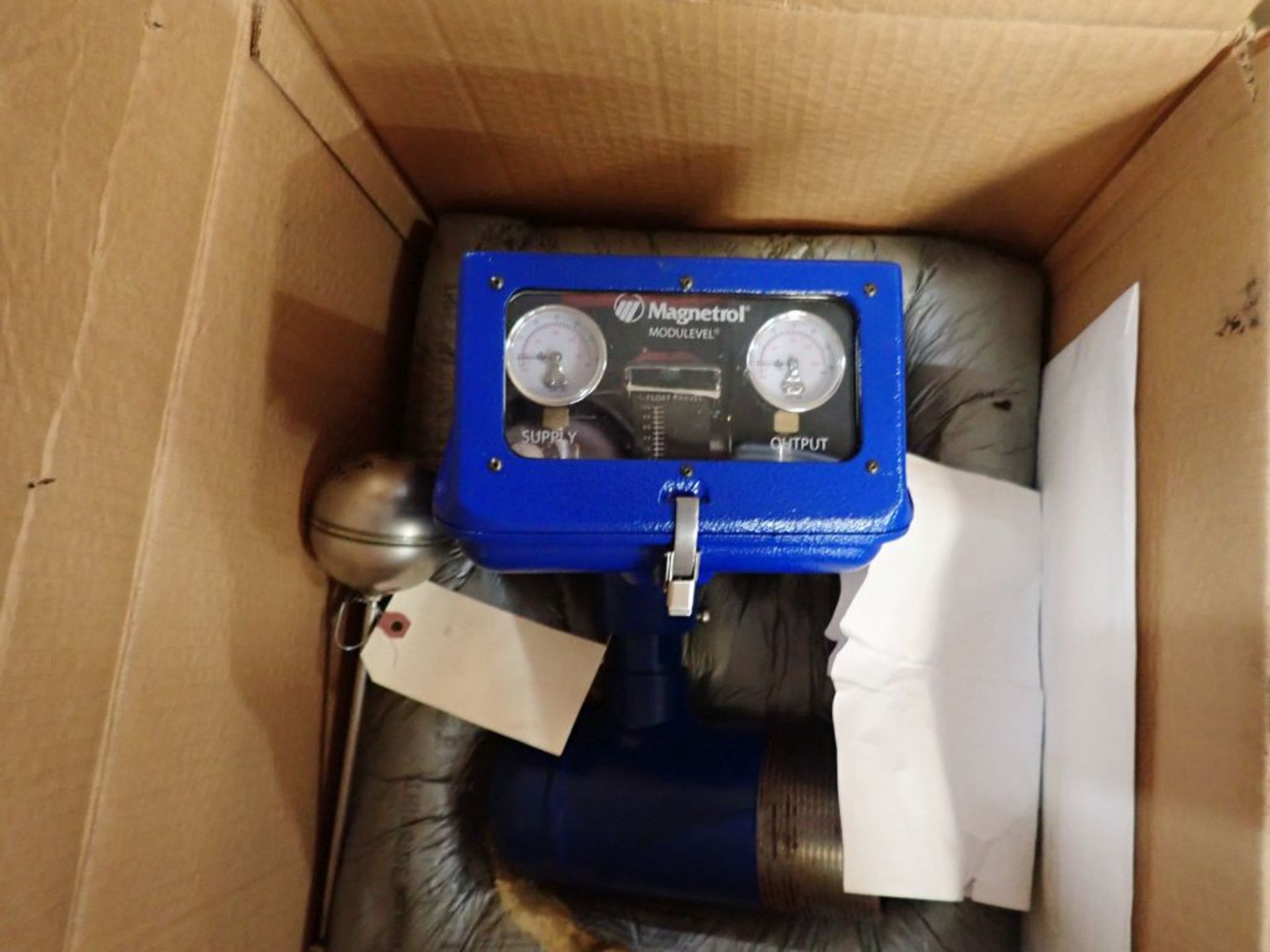 Magnetrol Level & Flow Control - Part No. 776773; New Surplus; Tag: 222547 - Image 2 of 9