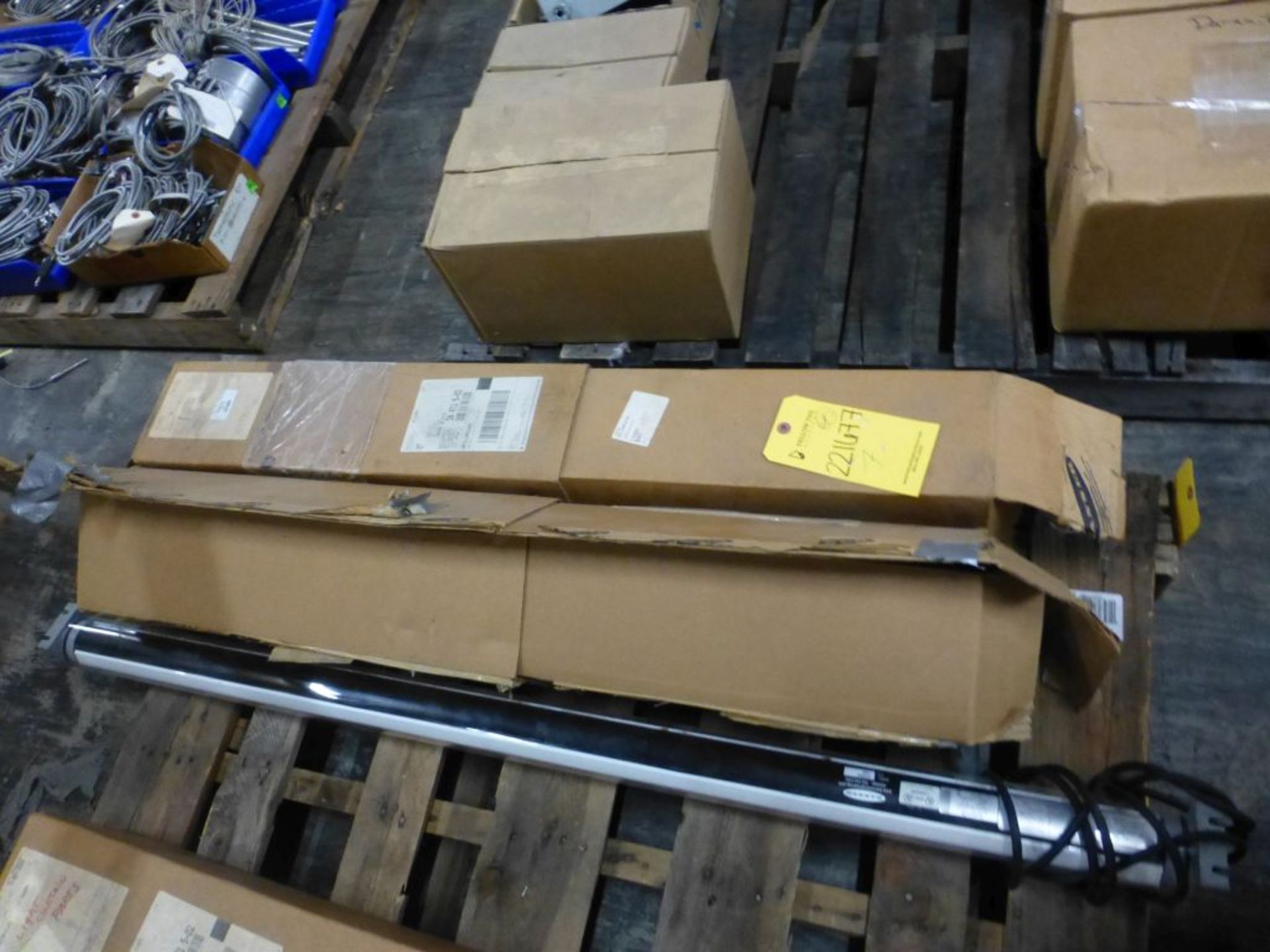 Lot of (2) Banner Fluorescent Luminaires - Part No. 71298; 120/277 VAC; New Surplus; Tag: 221677 - Image 2 of 8