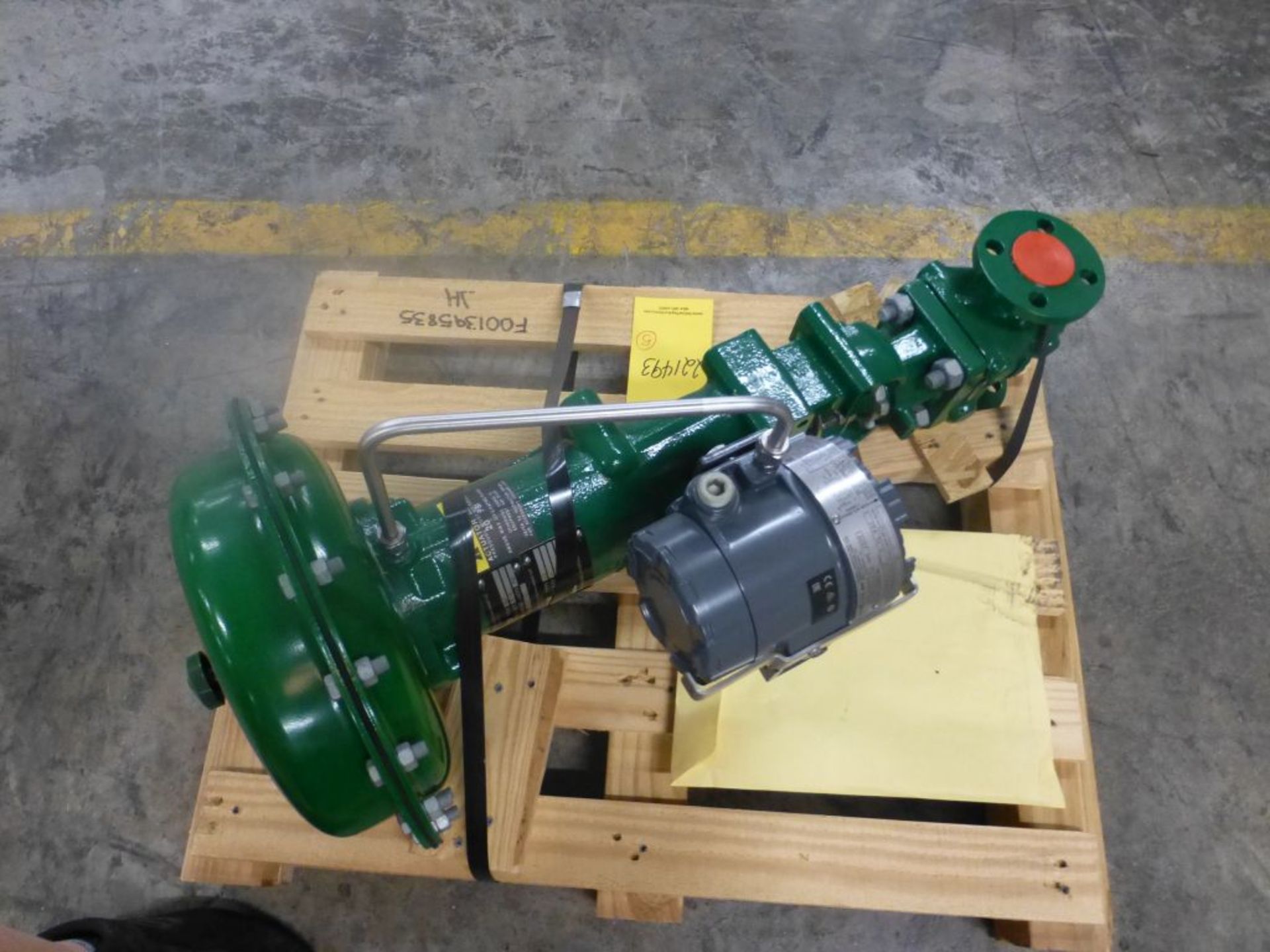 Fisher Actuator - Type: 667; 3-15 PSI; New Surplus; Tag: 221493 - Image 3 of 9