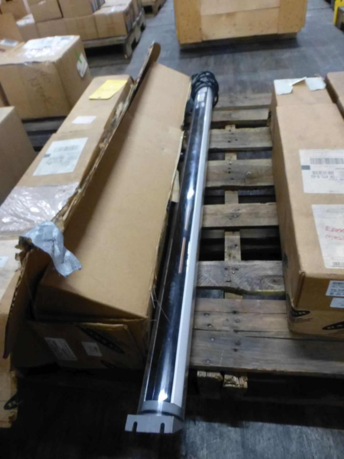 Lot of (2) Banner Fluorescent Luminaires - Part No. 71298; 120/277 VAC; New Surplus; Tag: 221677 - Image 7 of 8