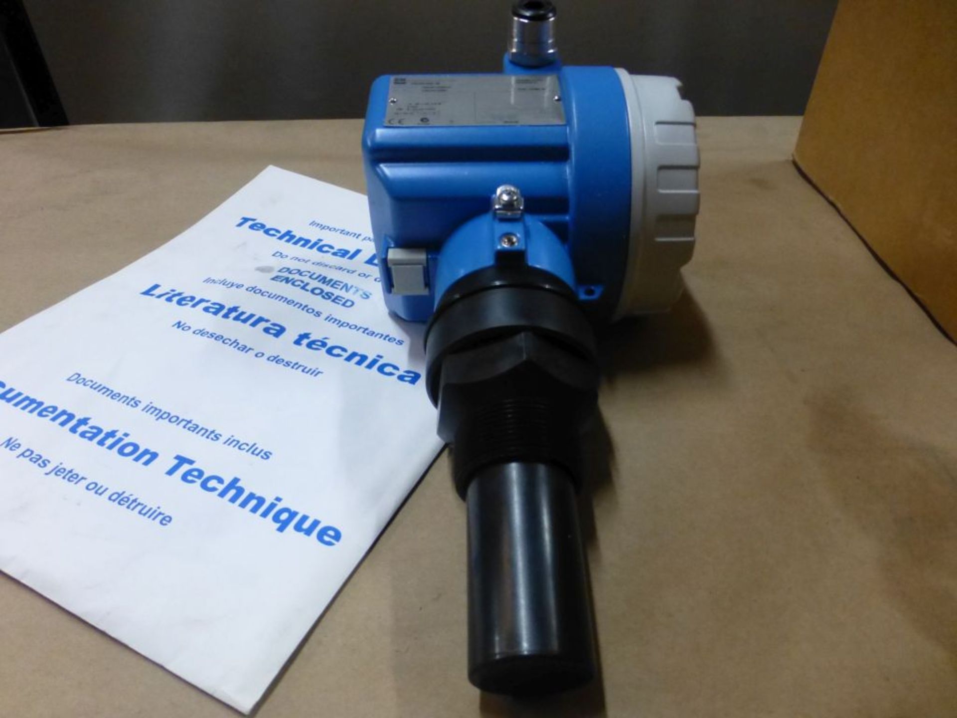 Endress Hauser Prosonic M - Order Code: FMU40-ANB2A4; 2-Wire; 36 VDC; .8W; New Surplus; Tag: 221988