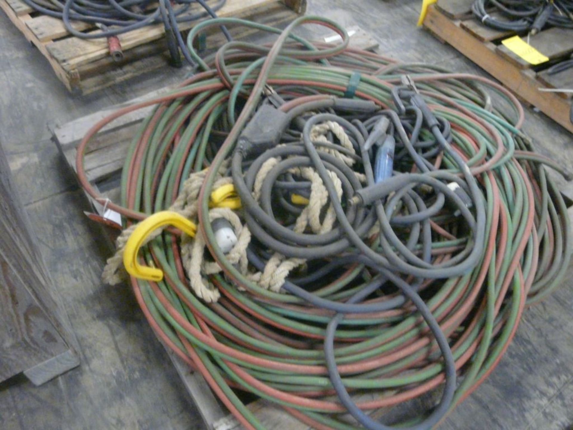 Lot of Assorted Leads, Power Cables, and Rope|144 lbs Including Pallet; Tag: 225338 - Image 4 of 4