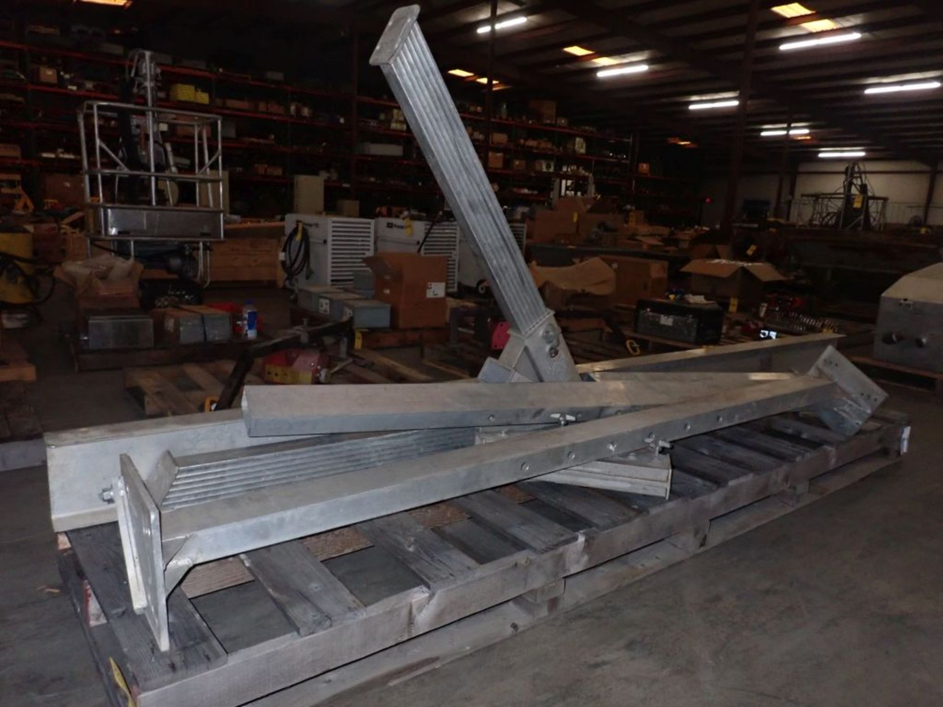 Metal Framing/Assembly|Model No. AHA-4-12-10; 4000 lb Capacity; Tag: 225242 - Image 2 of 5