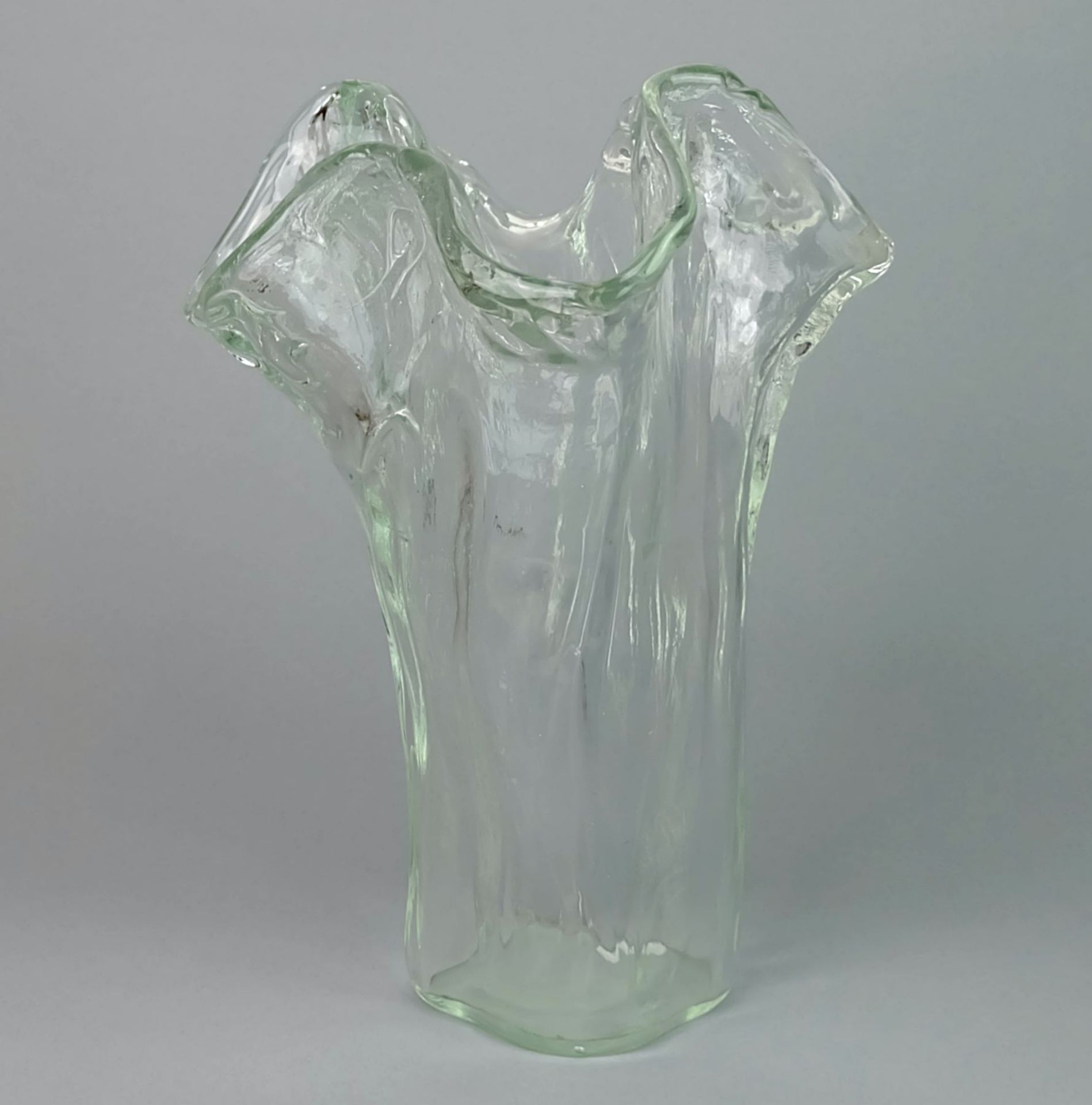 FAZZOLETTO VASE,