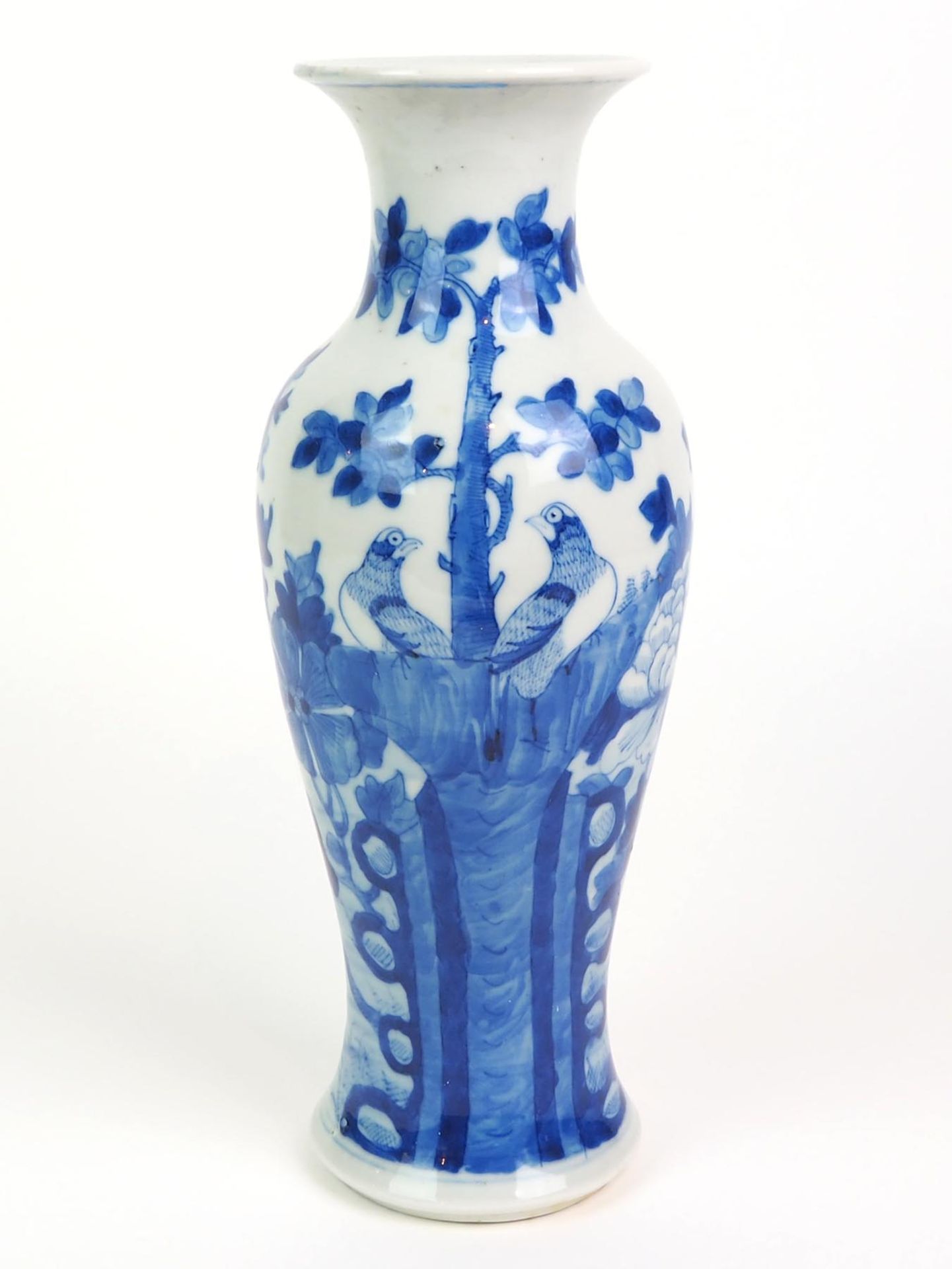 BALUSTERVASE, China, Porzellan, blau-monochrome Handmalerei,