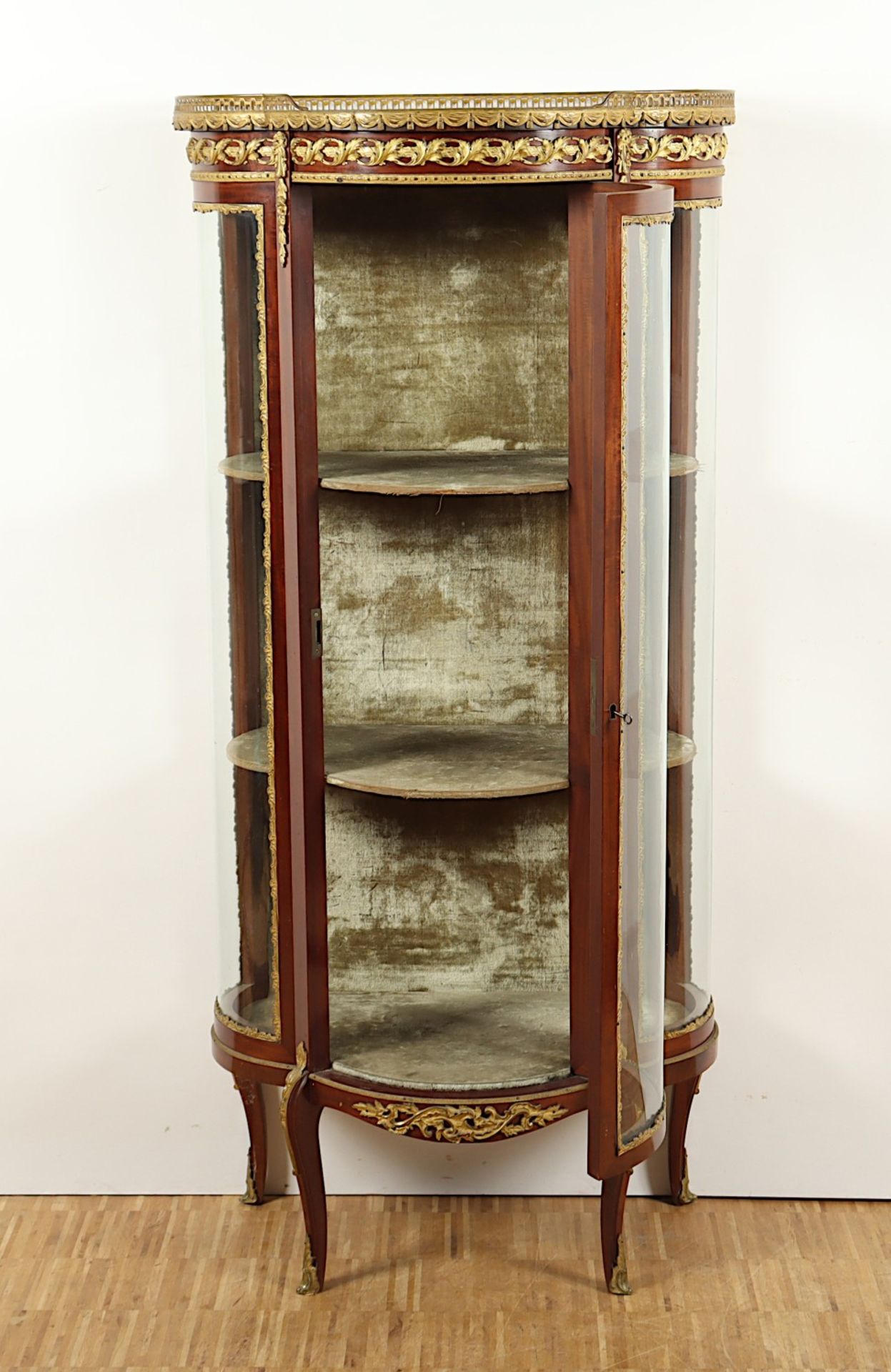 KLEINE VITRINE, im Louis Quinze-Stil, - Bild 4 aus 6