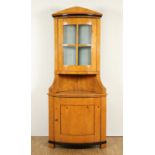 BIEDERMEIER-ECKSCHRANK, Birke,