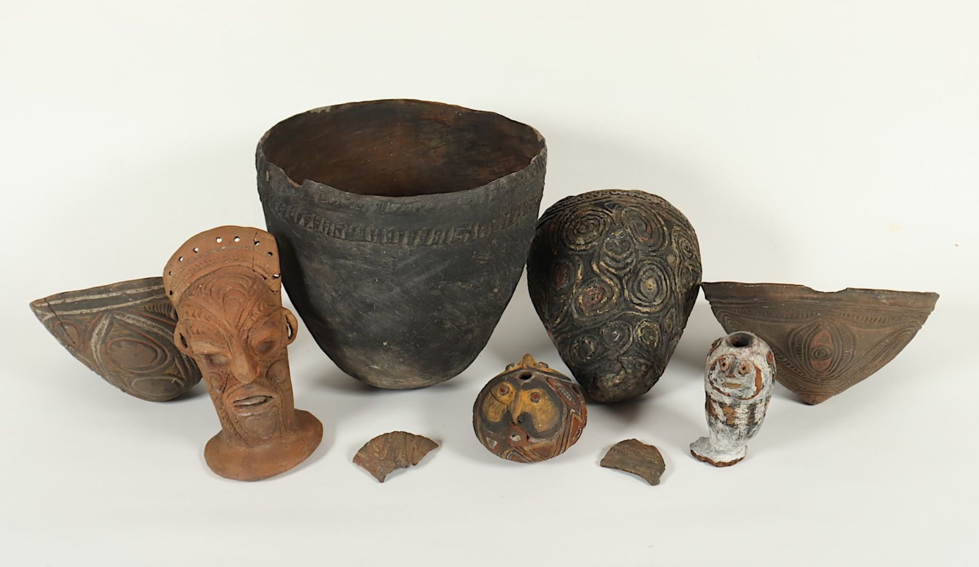 TONOBJEKTE, Terracotta, SAWOS-STAMM, MITTEL-SEPIK, NEUGUINEA